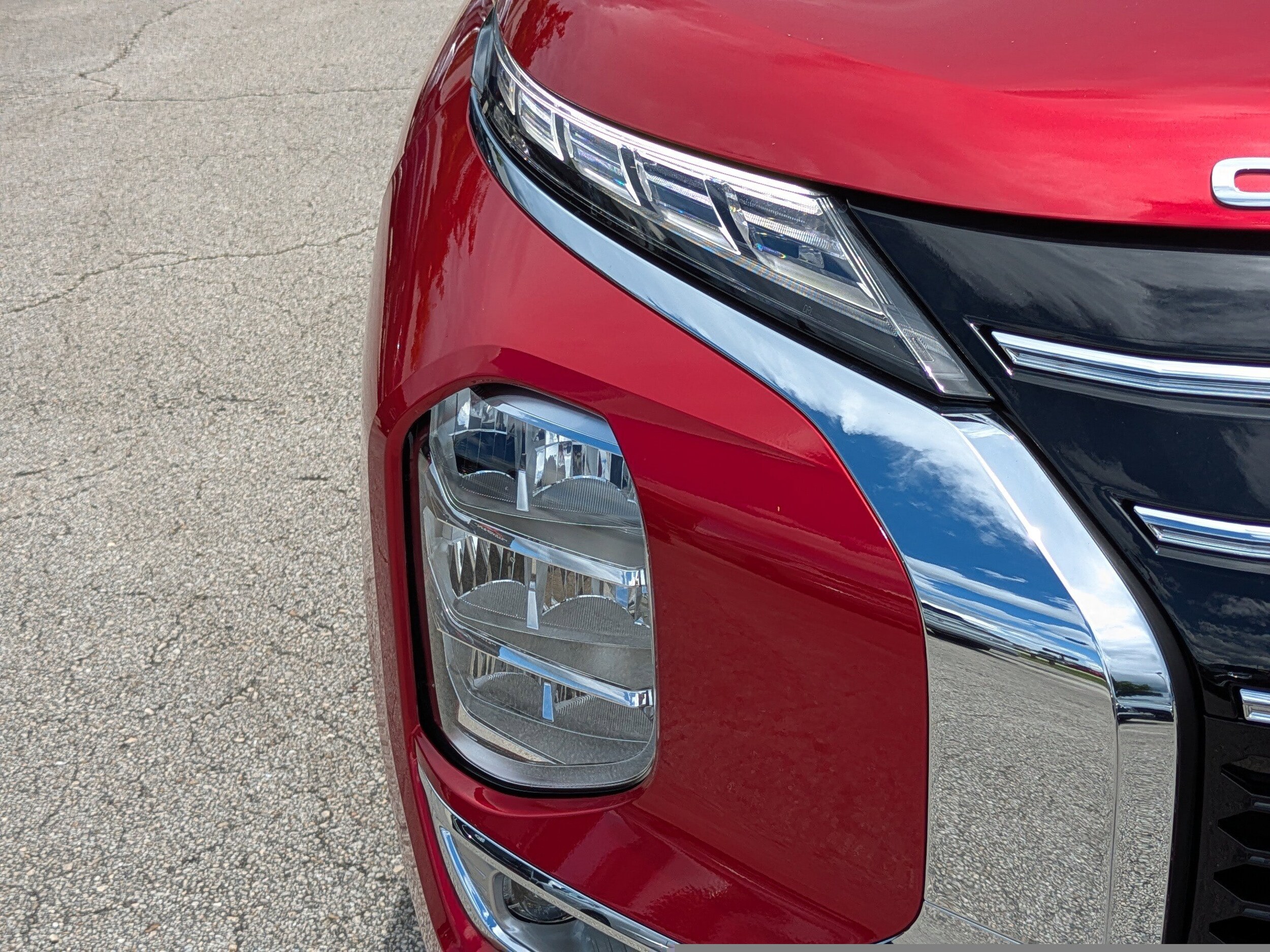 2025 Mitsubishi Outlander SE - Photo 9