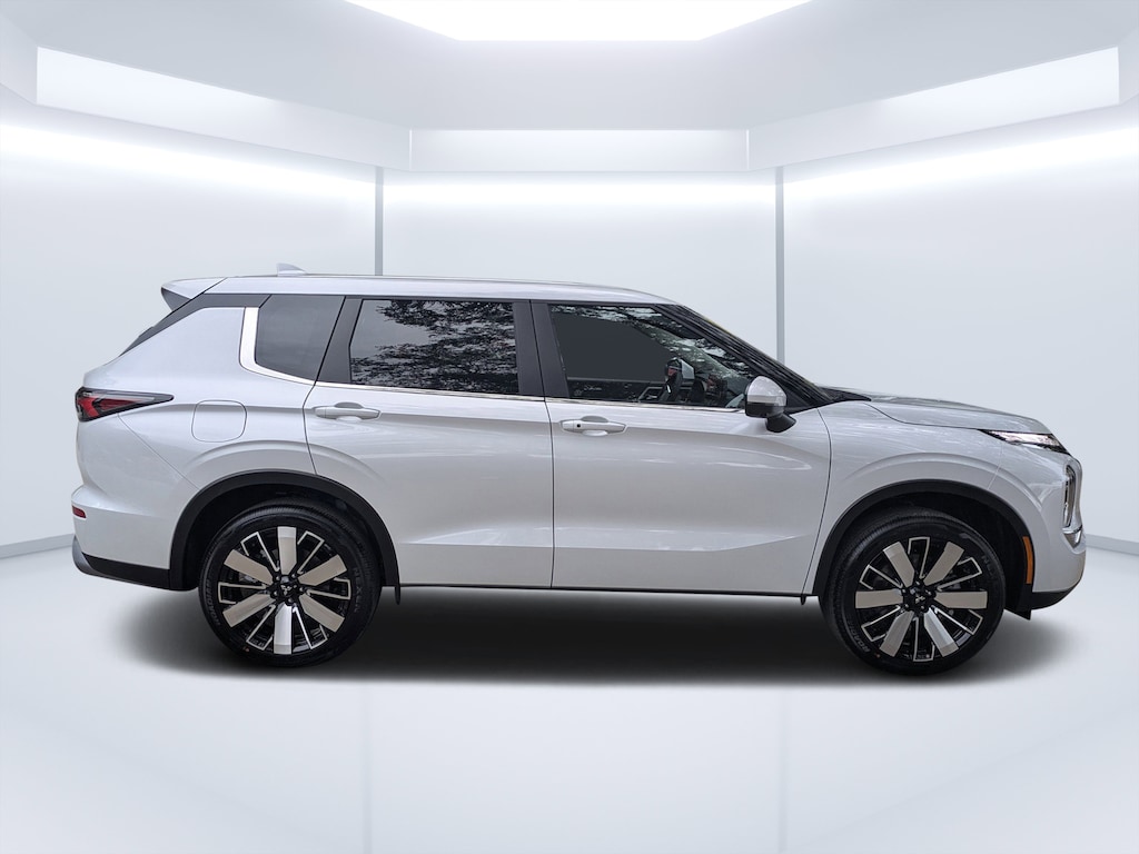 New 2025 Mitsubishi Outlander SE SUV