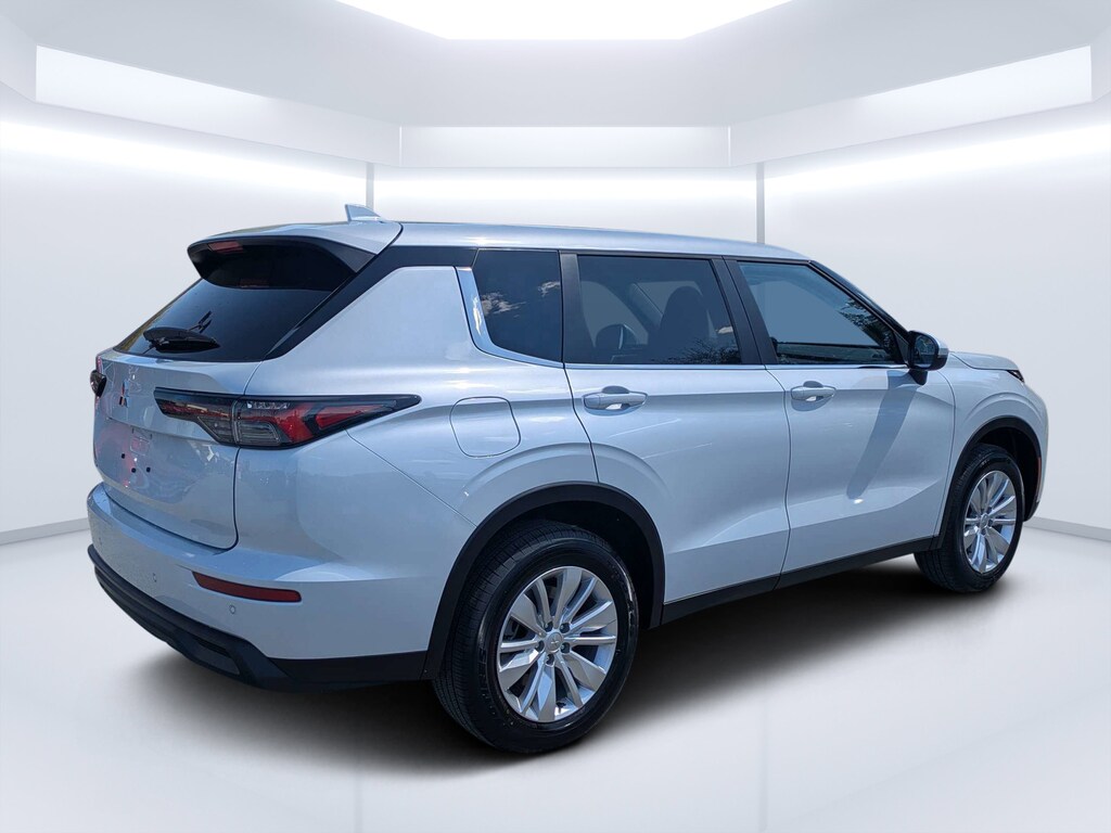 New 2026 Mitsubishi Outlander ES SUV