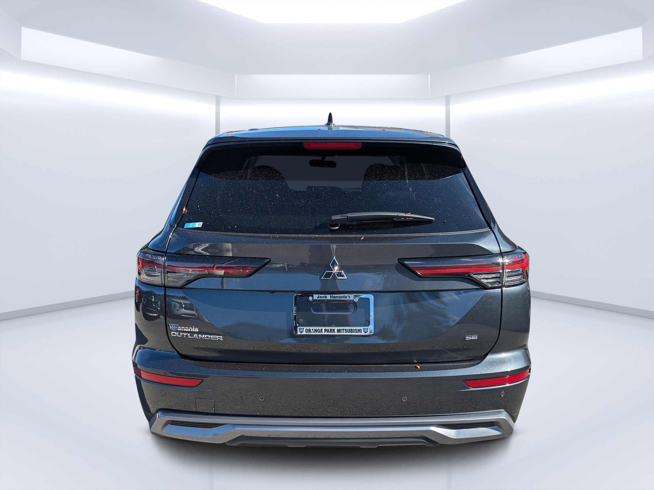 2025 Mitsubishi Outlander SE photo 4