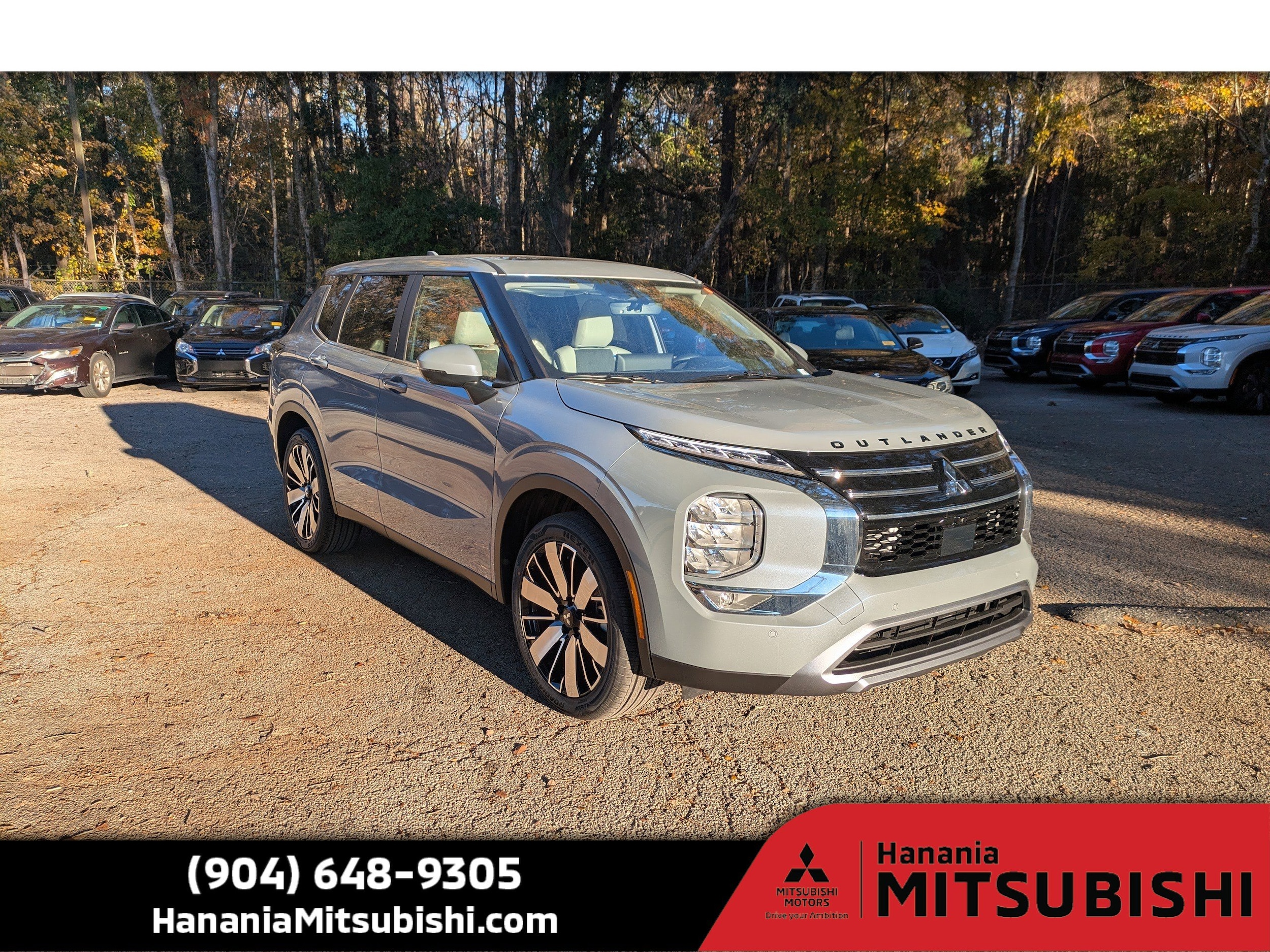 2026 Mitsubishi Outlander SE's photo