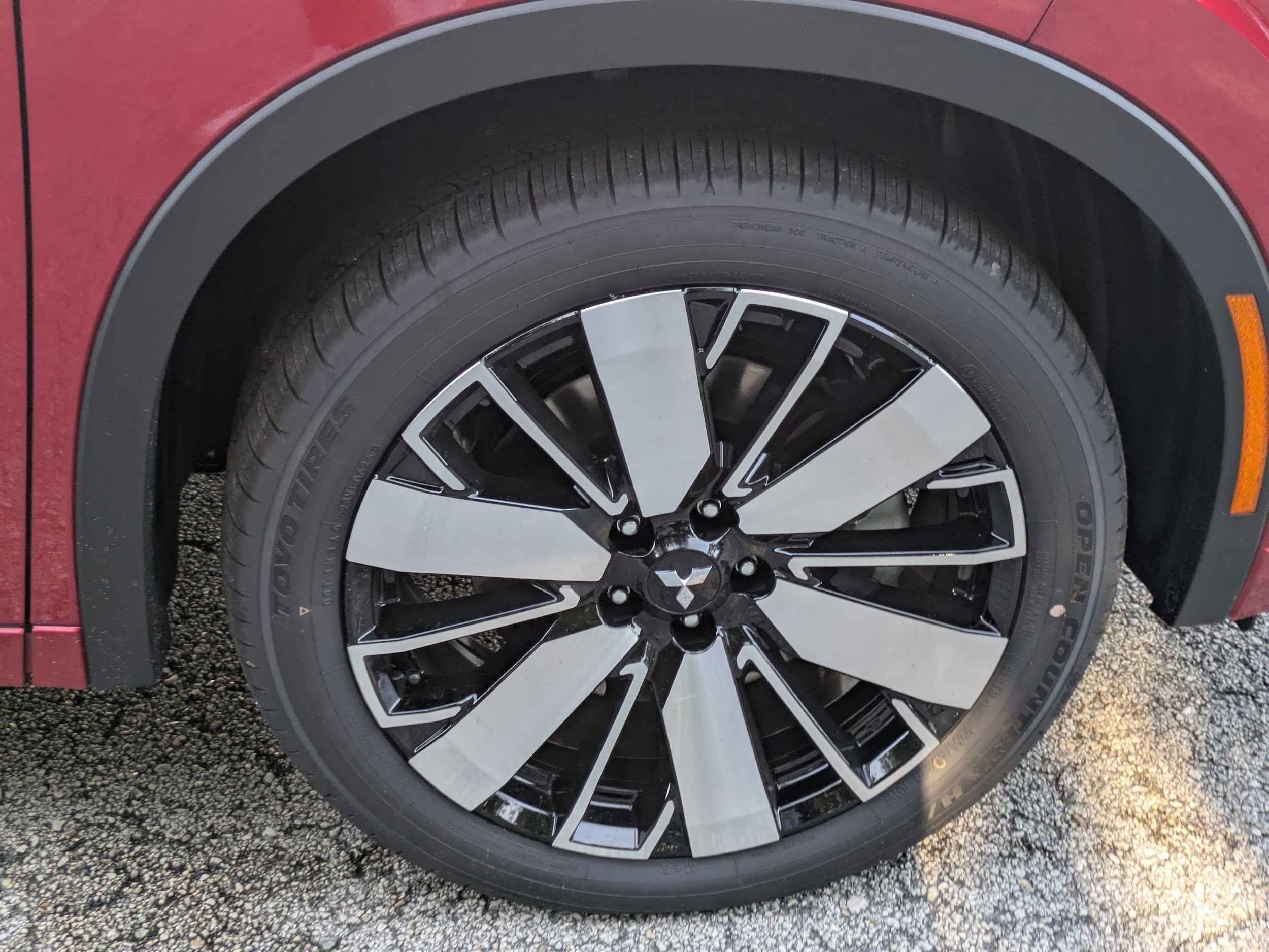 2025 Mitsubishi Outlander SEL - Photo 11