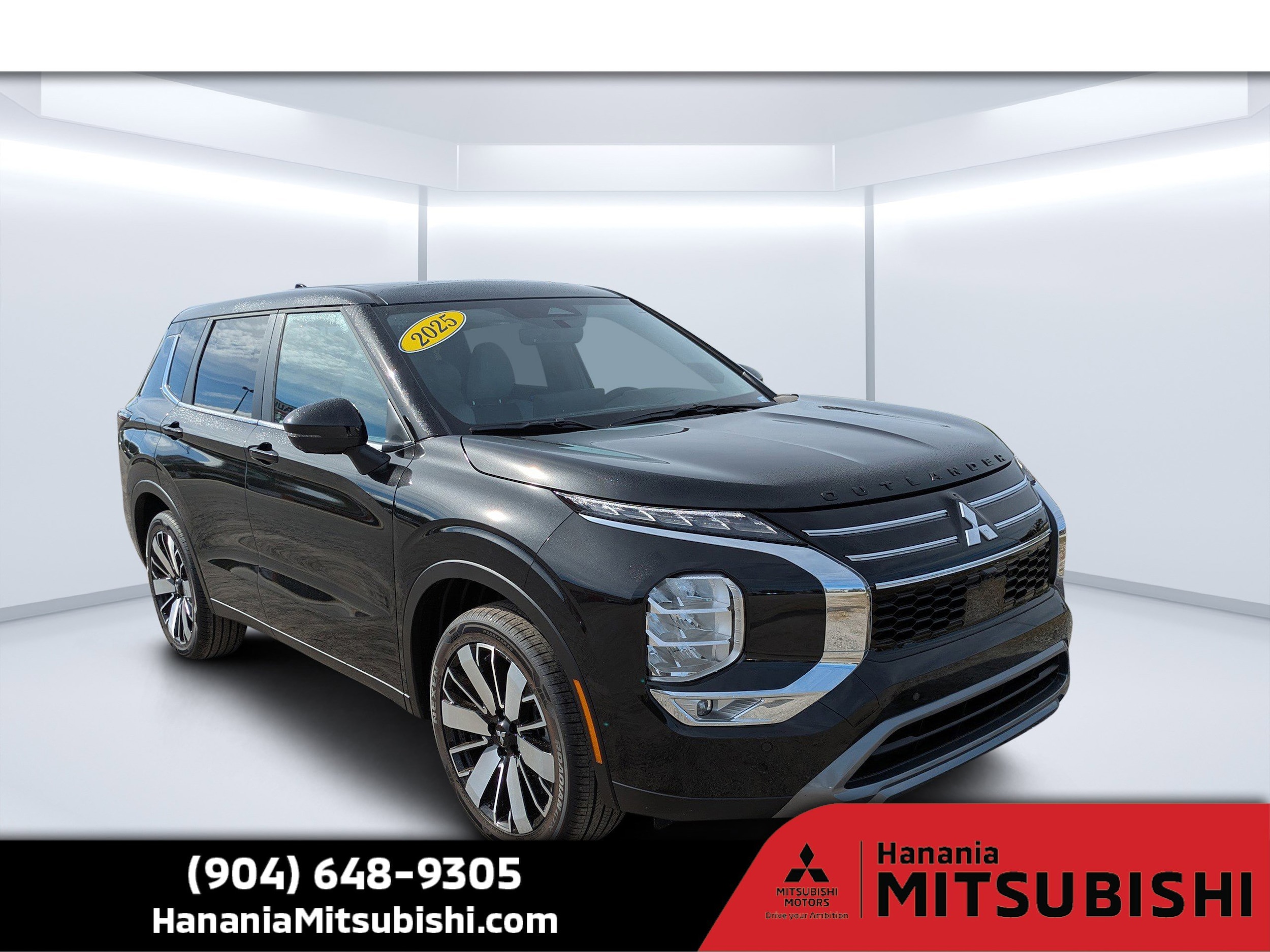 2025 Mitsubishi Outlander SE's photo