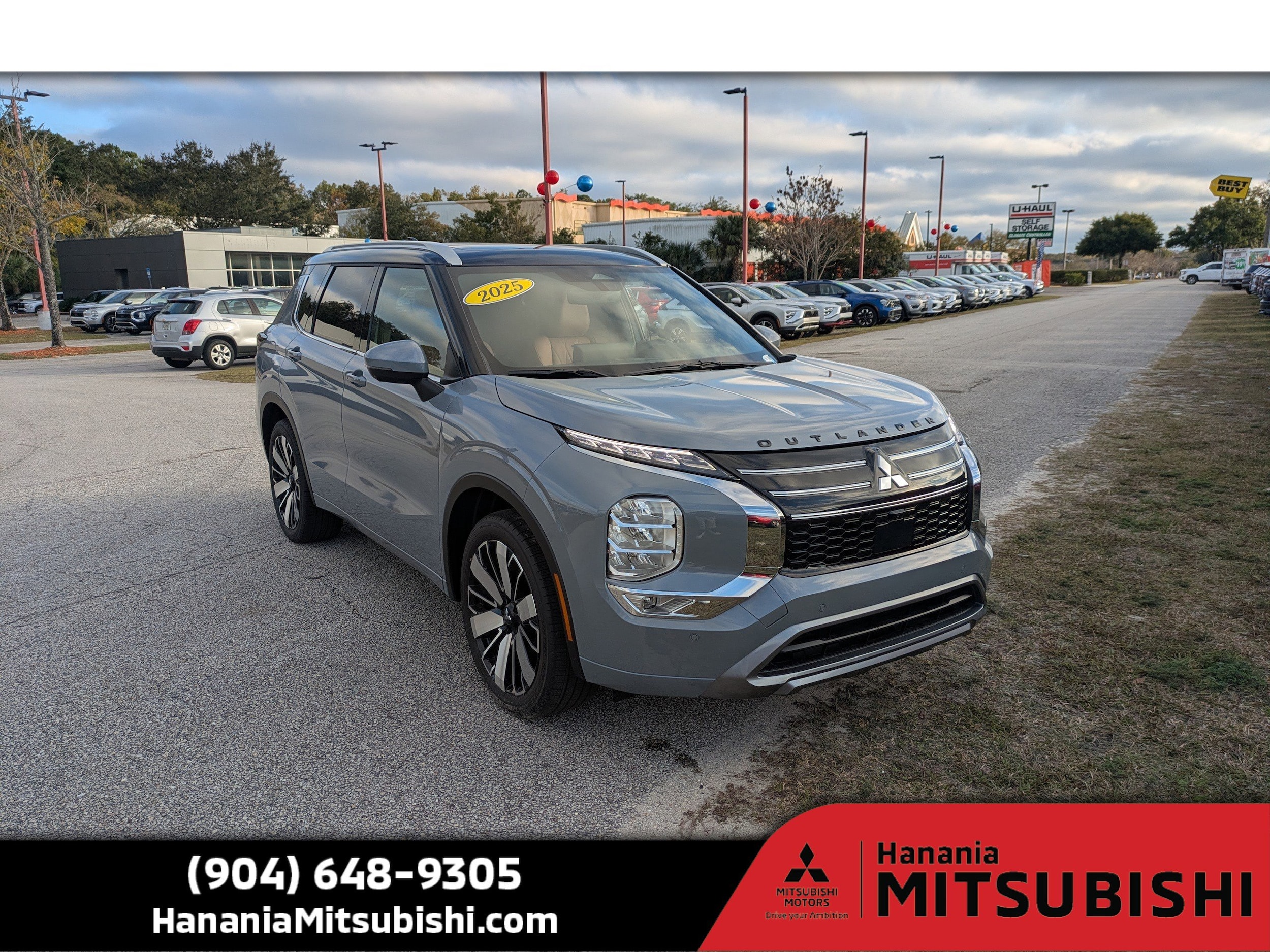 2025 Mitsubishi Outlander SEL's photo