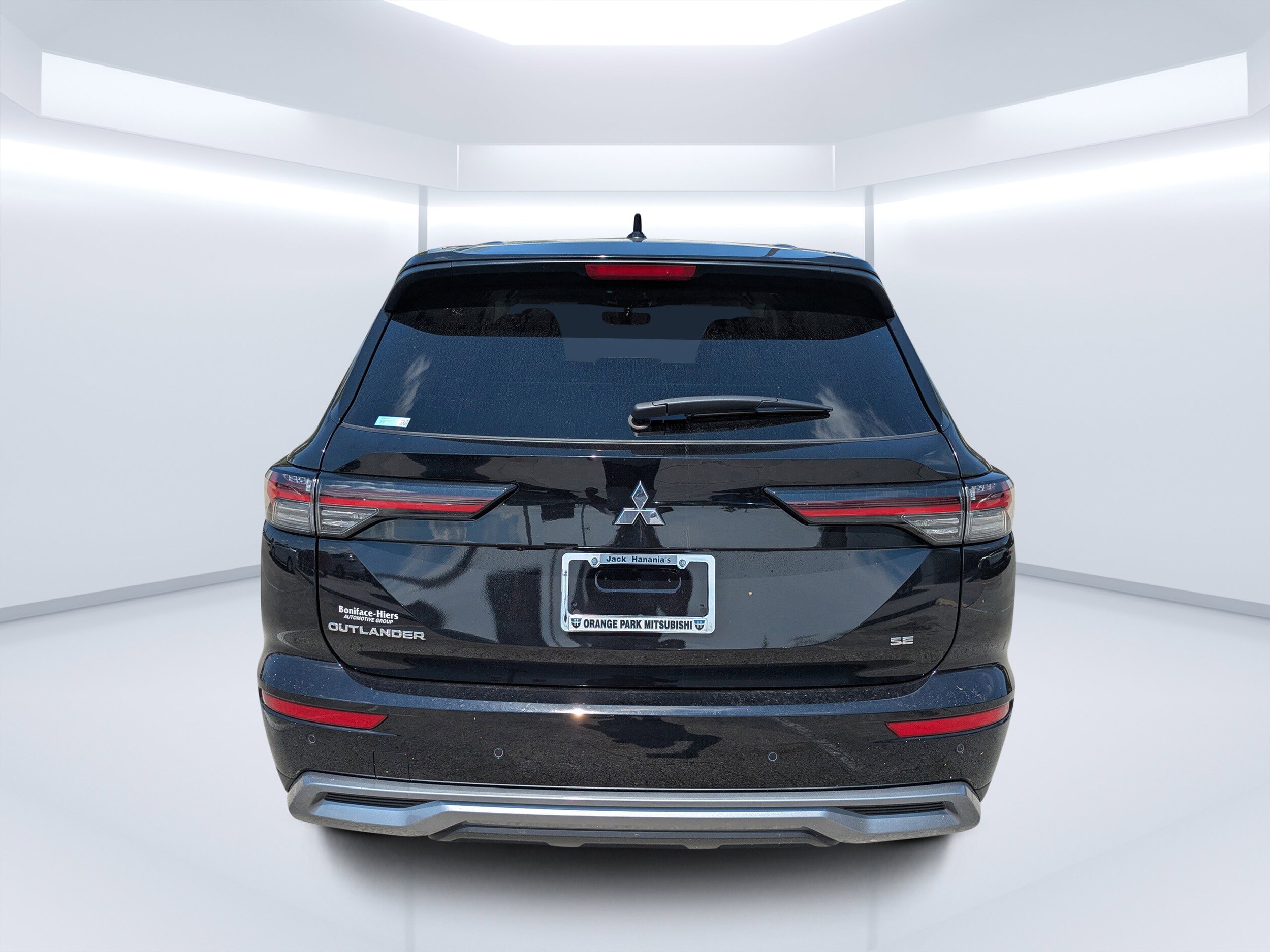2025 Mitsubishi Outlander SE photo 4