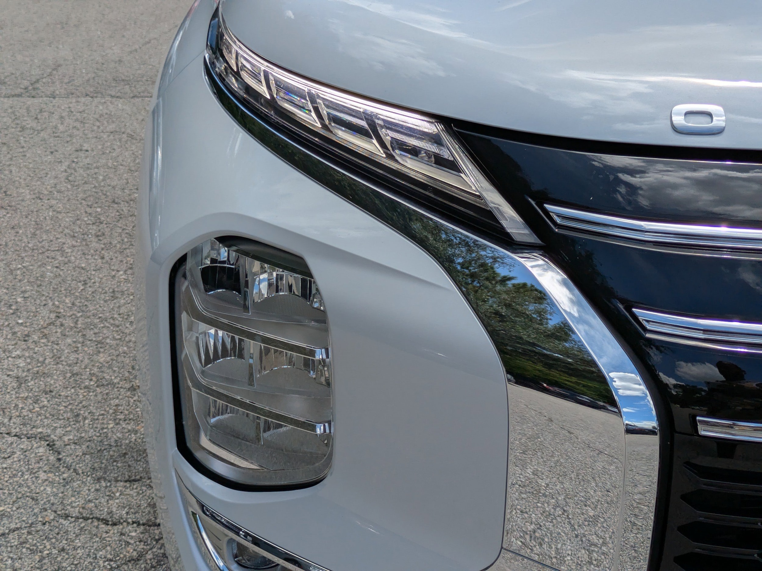 2025 Mitsubishi Outlander SE - Photo 9