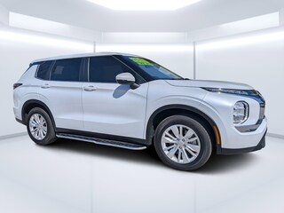 2025 Mitsubishi Outlander ES SUV