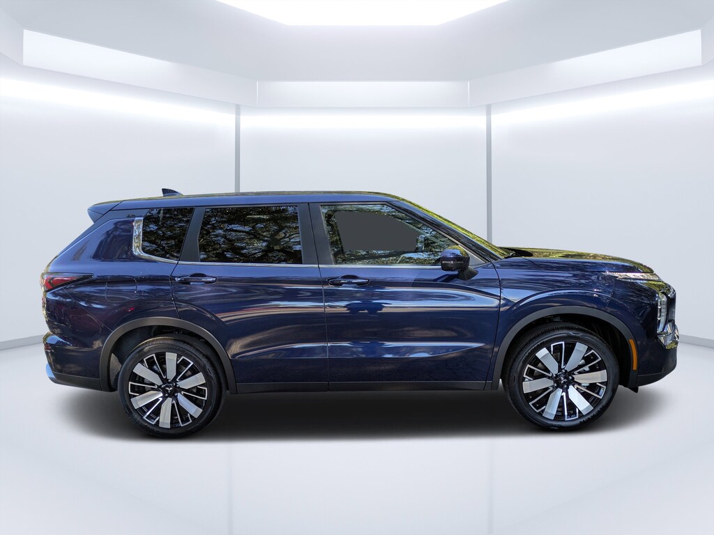 New 2025 Mitsubishi Outlander SE SUV