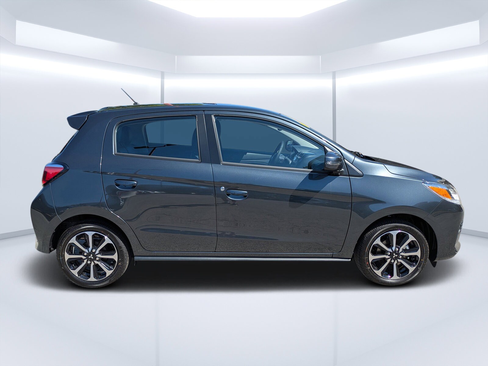 2024 Mitsubishi Mirage SE photo 2