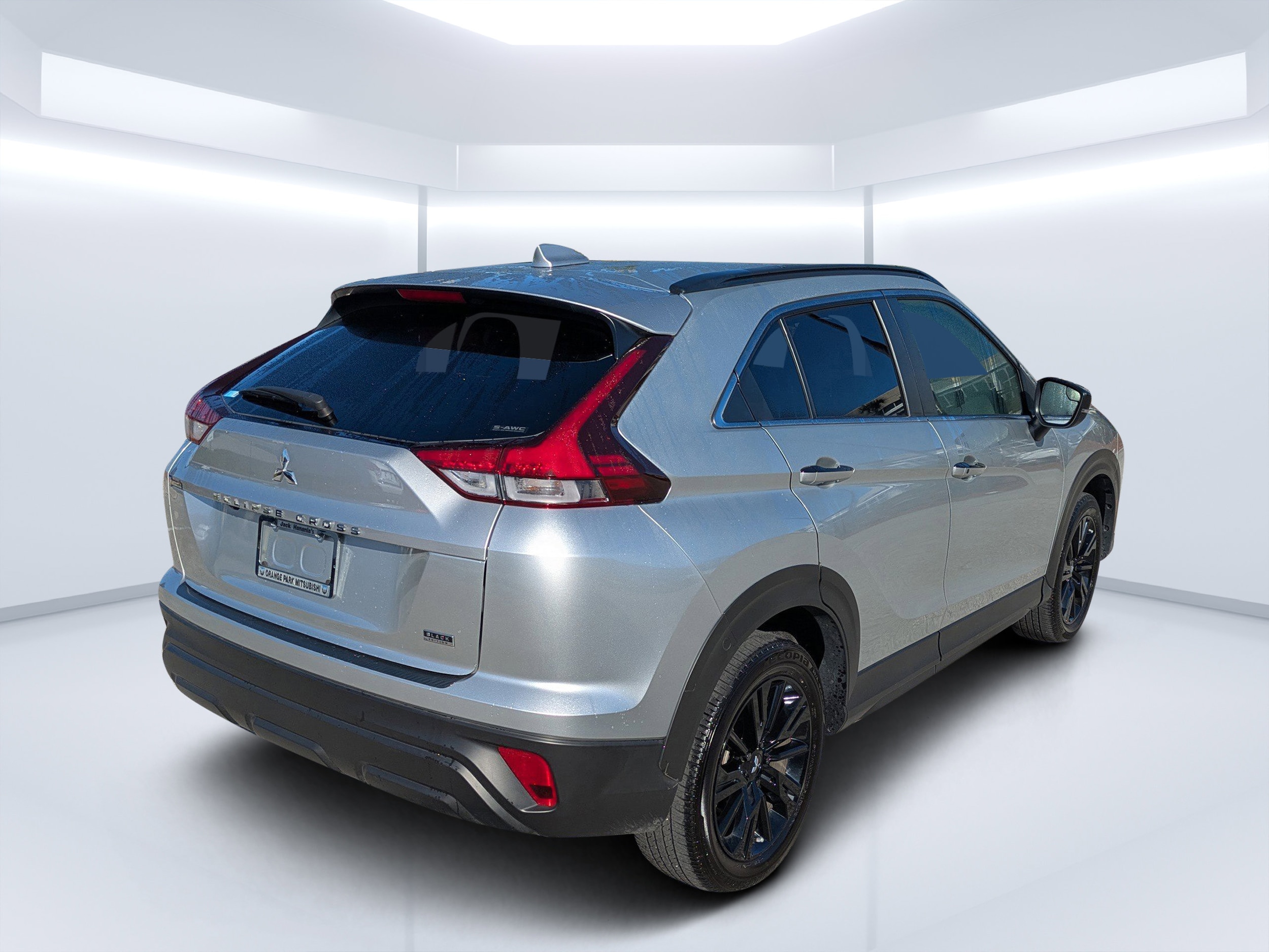 2024 Mitsubishi Eclipse Cross photo 3