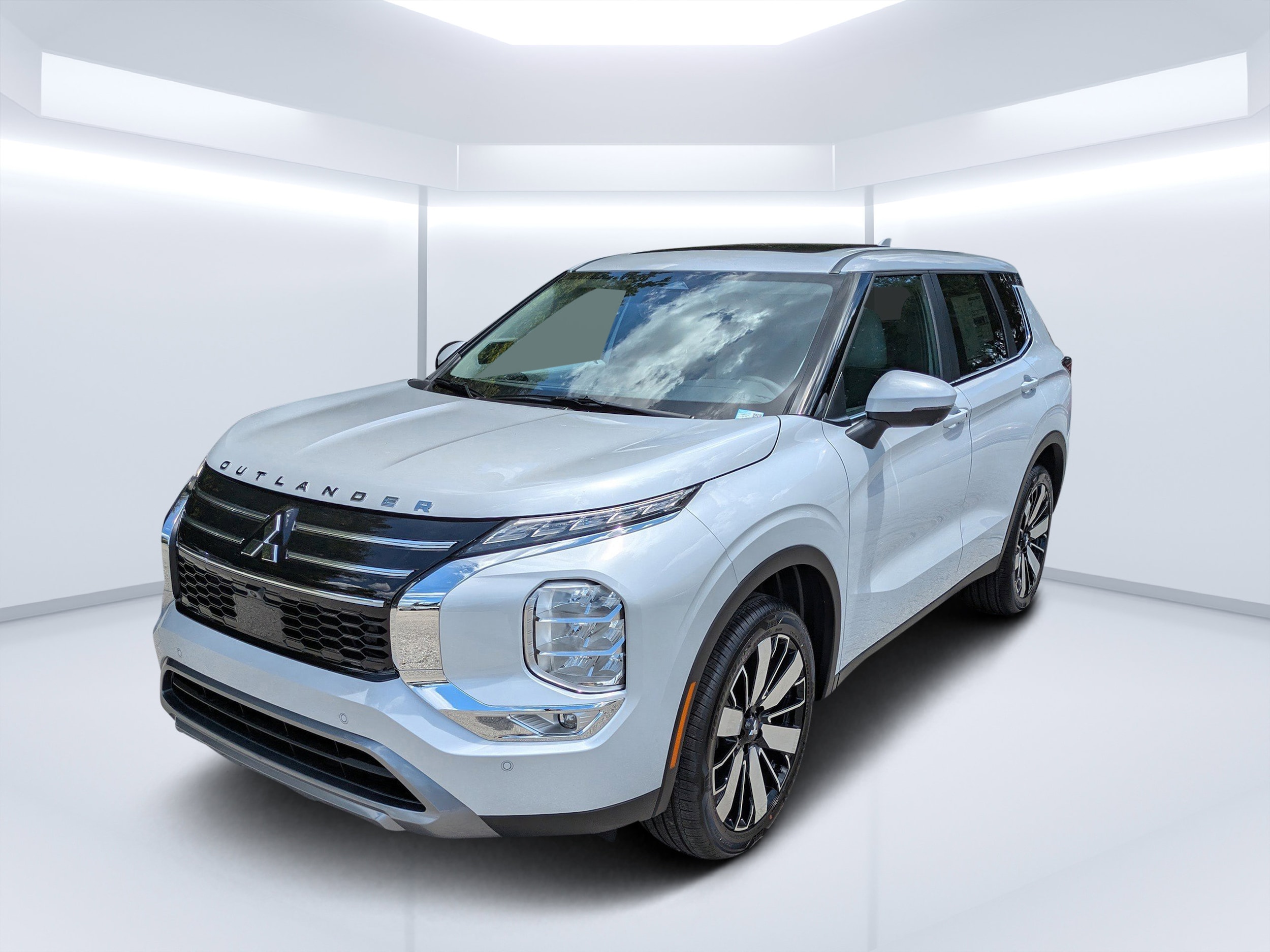 2025 Mitsubishi Outlander SE - Photo 7