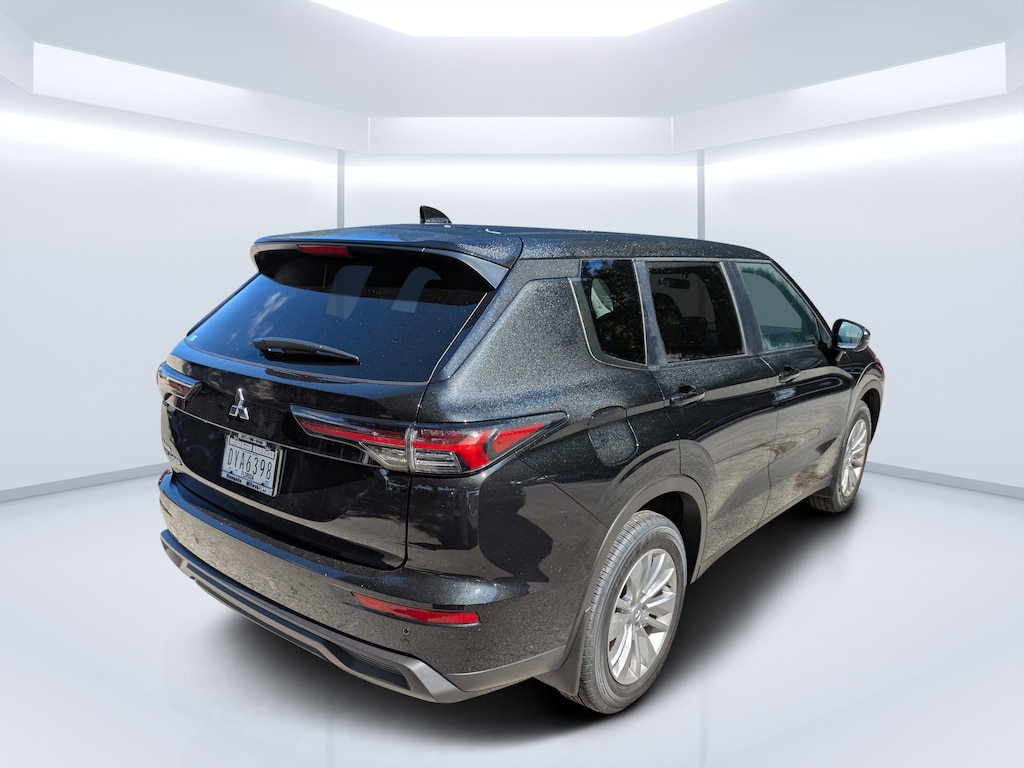 New 2025 Mitsubishi Outlander SE SUV