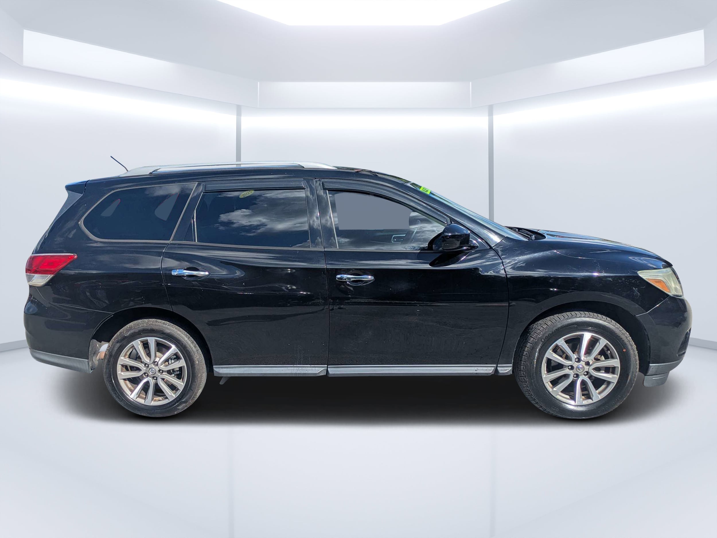 Used 2014 Nissan Pathfinder SV with VIN 5N1AR2MM3EC654978 for sale in Jacksonville, FL