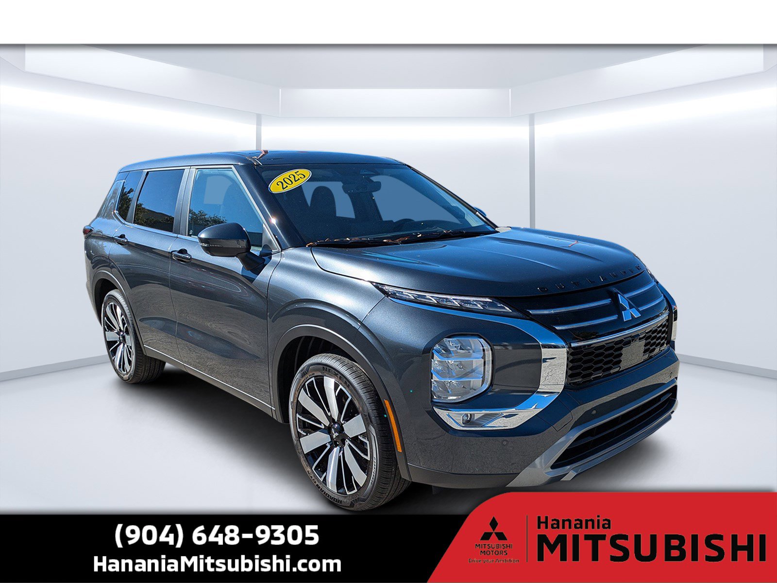 2025 Mitsubishi Outlander SE's photo