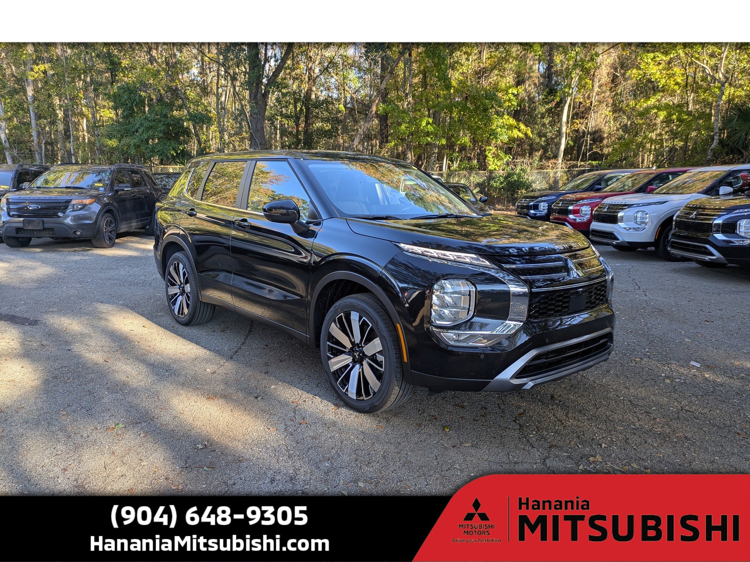 2025 Mitsubishi Outlander SE's photo