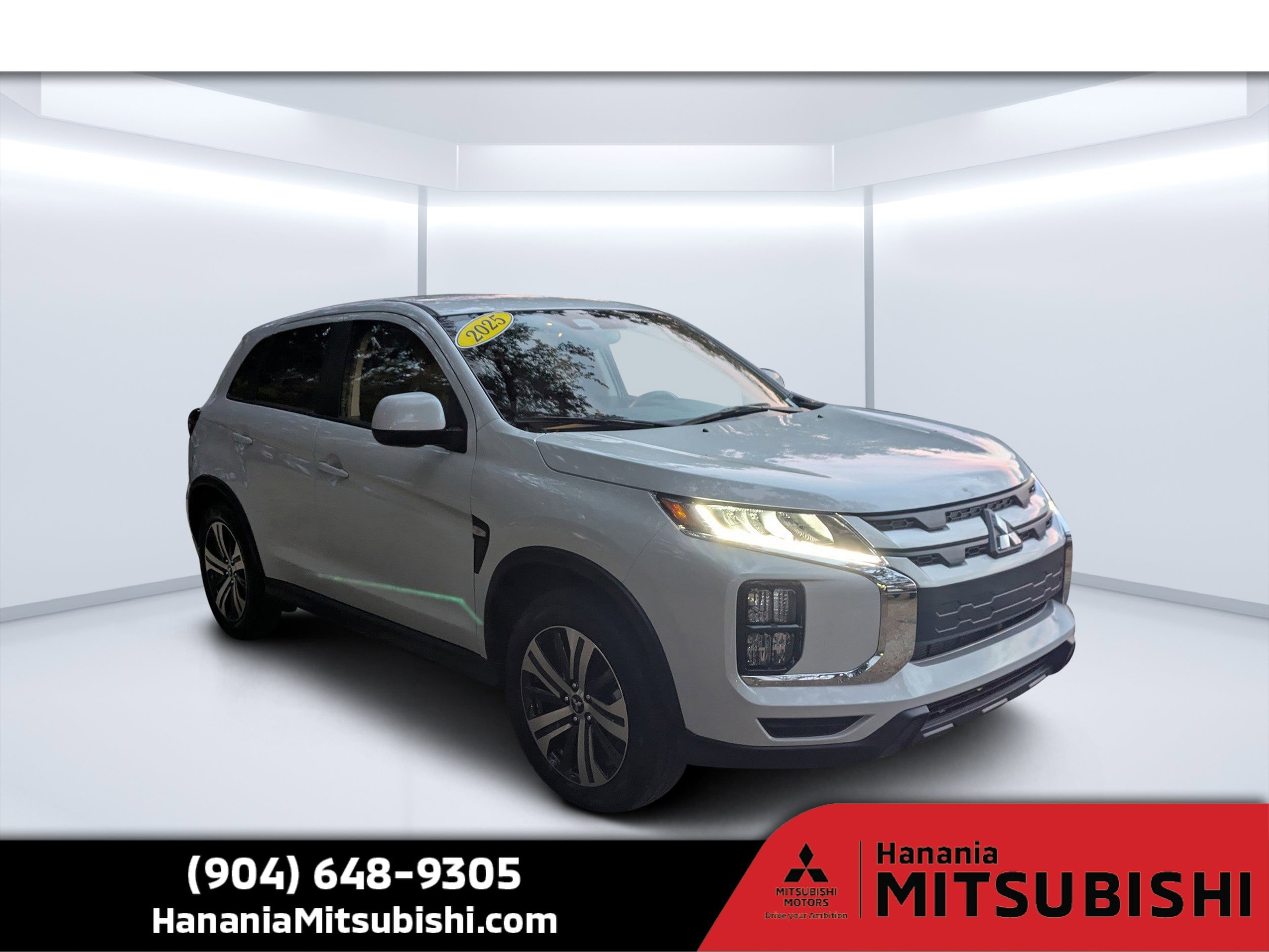 2025 Mitsubishi Outlander Sport ES's photo