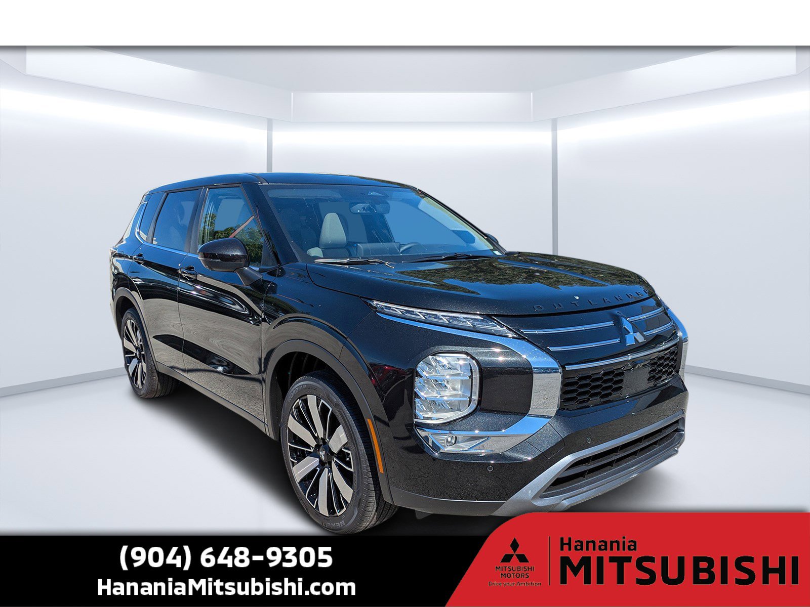 2025 Mitsubishi Outlander SE's photo