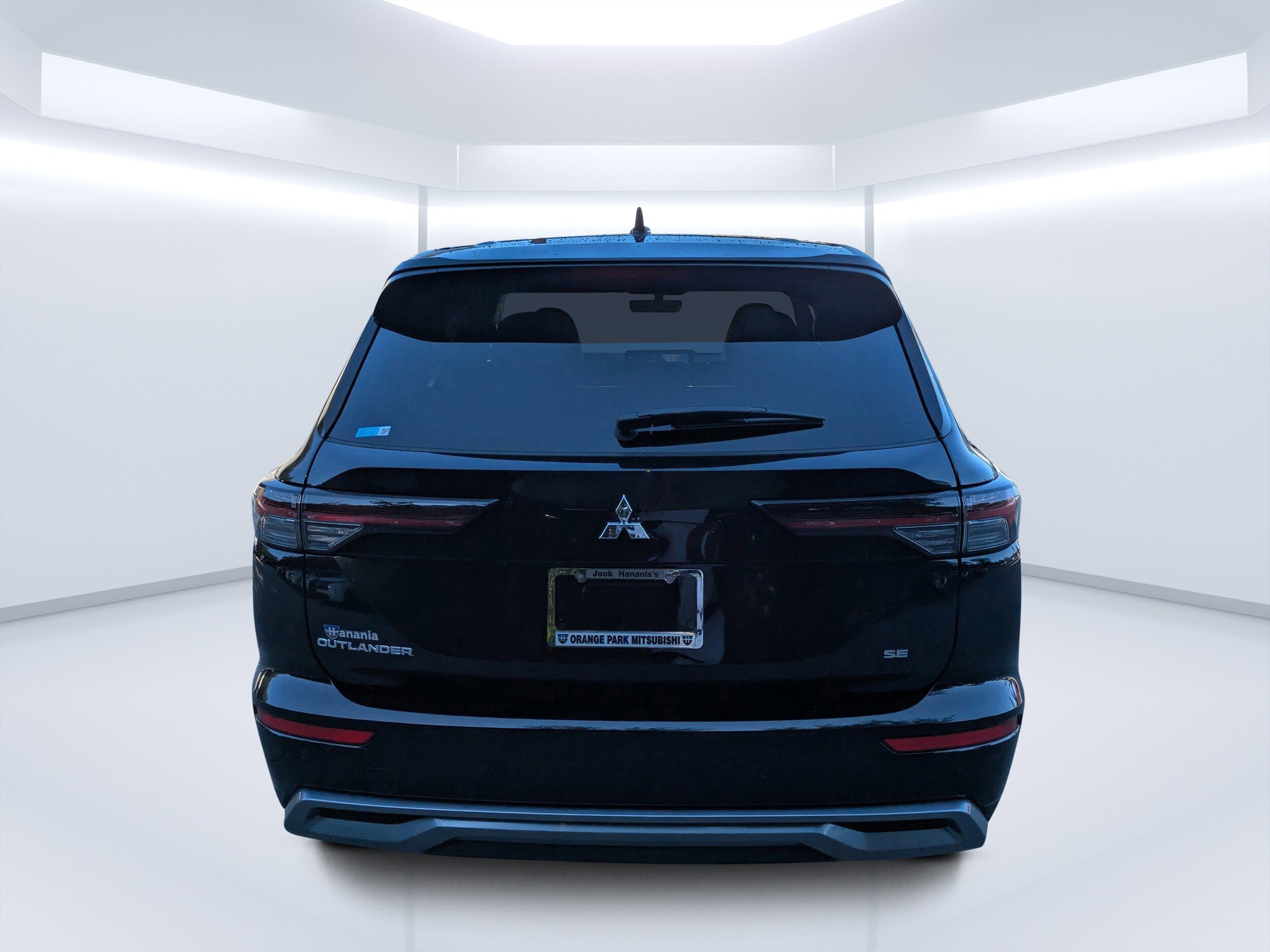 2025 Mitsubishi Outlander SE photo 4