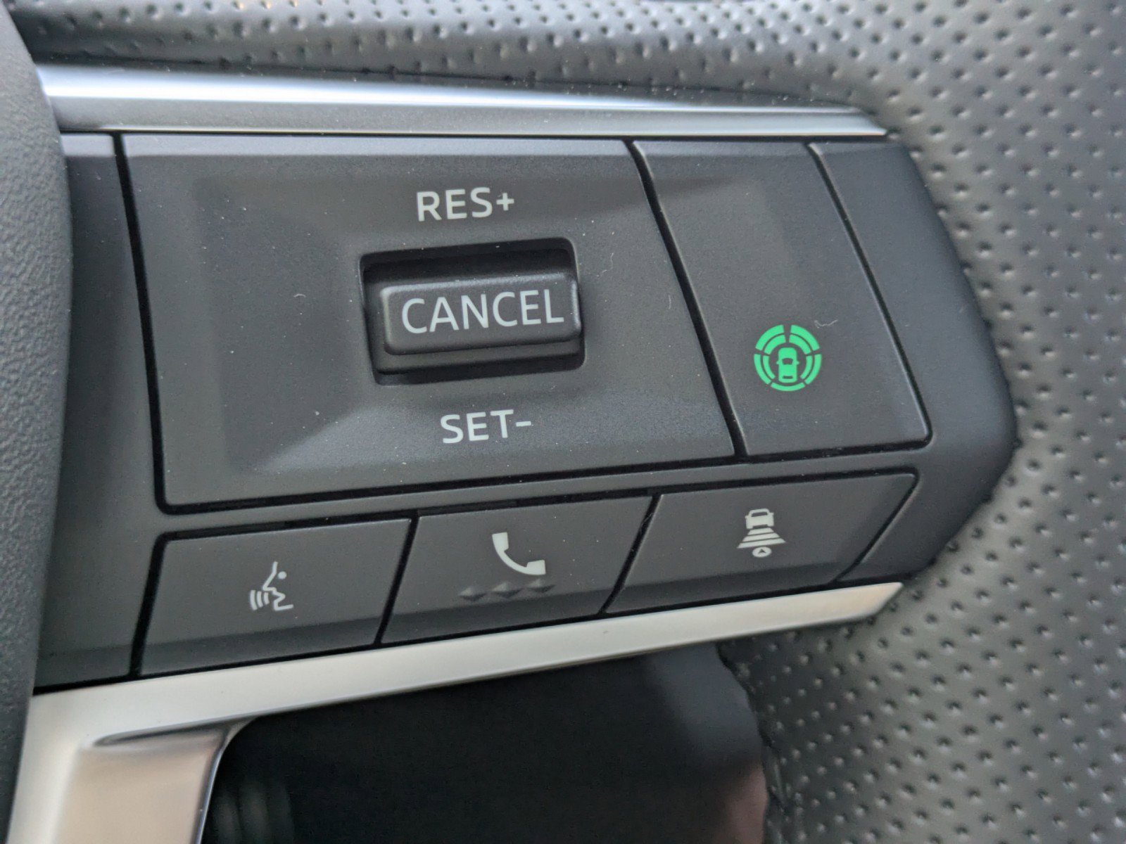 2025 Mitsubishi Outlander SEL - Photo 28