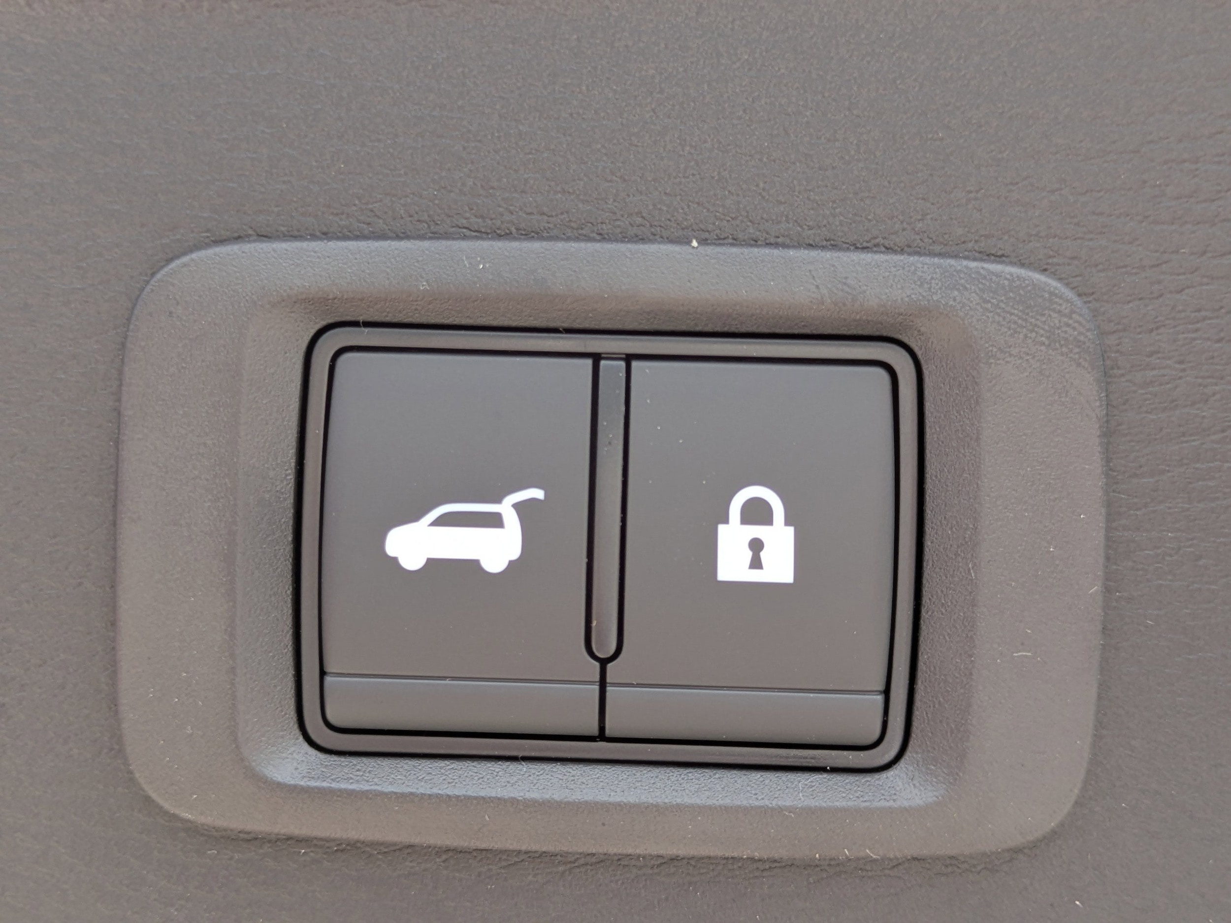 2025 Mitsubishi Outlander SE - Photo 13