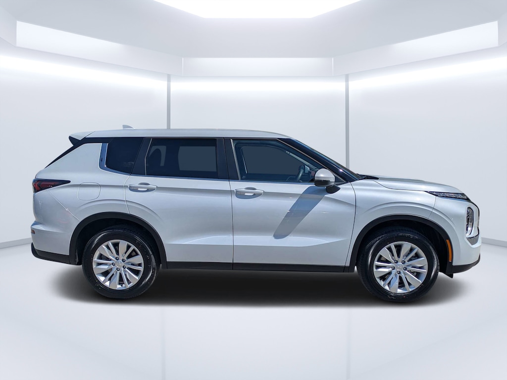 New 2026 Mitsubishi Outlander ES SUV