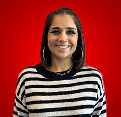 Staff member Lya Garcia from 89d91d4bf847