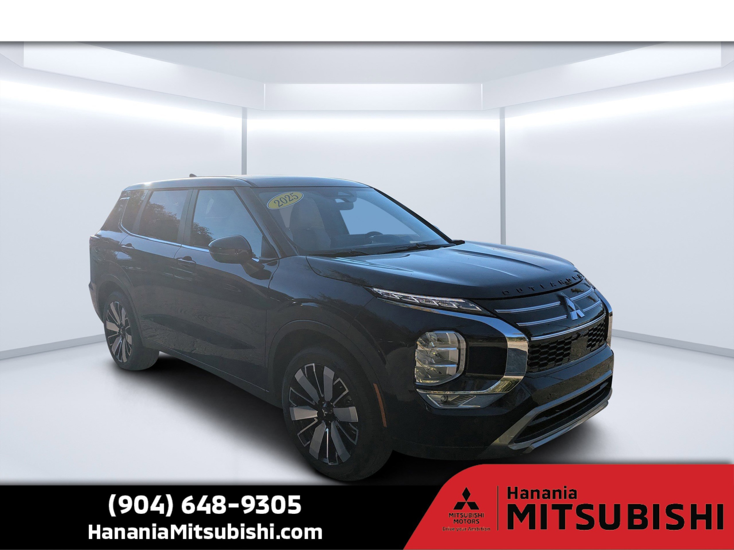 2025 Mitsubishi Outlander SE's photo