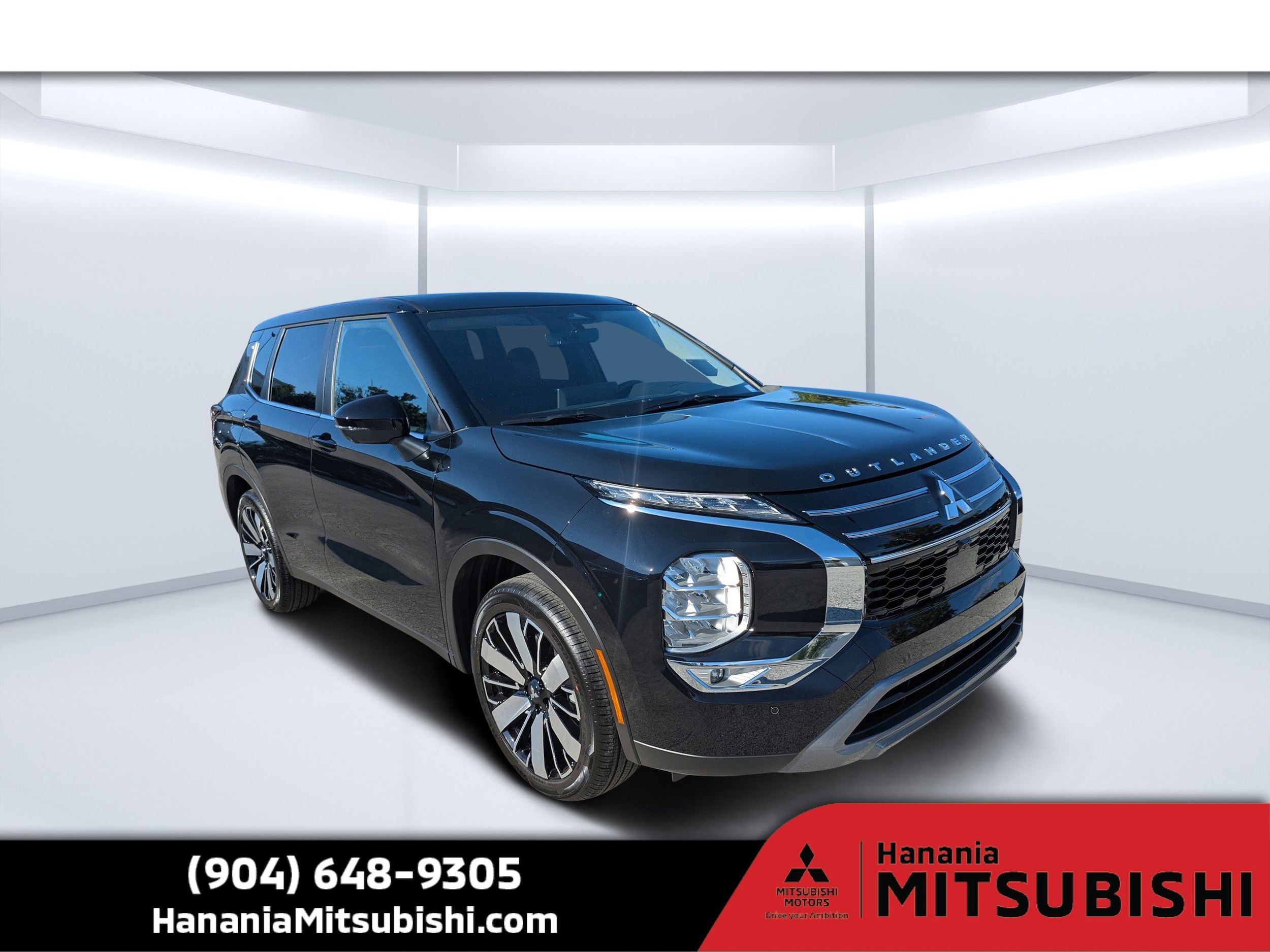 2025 Mitsubishi Outlander SE's photo