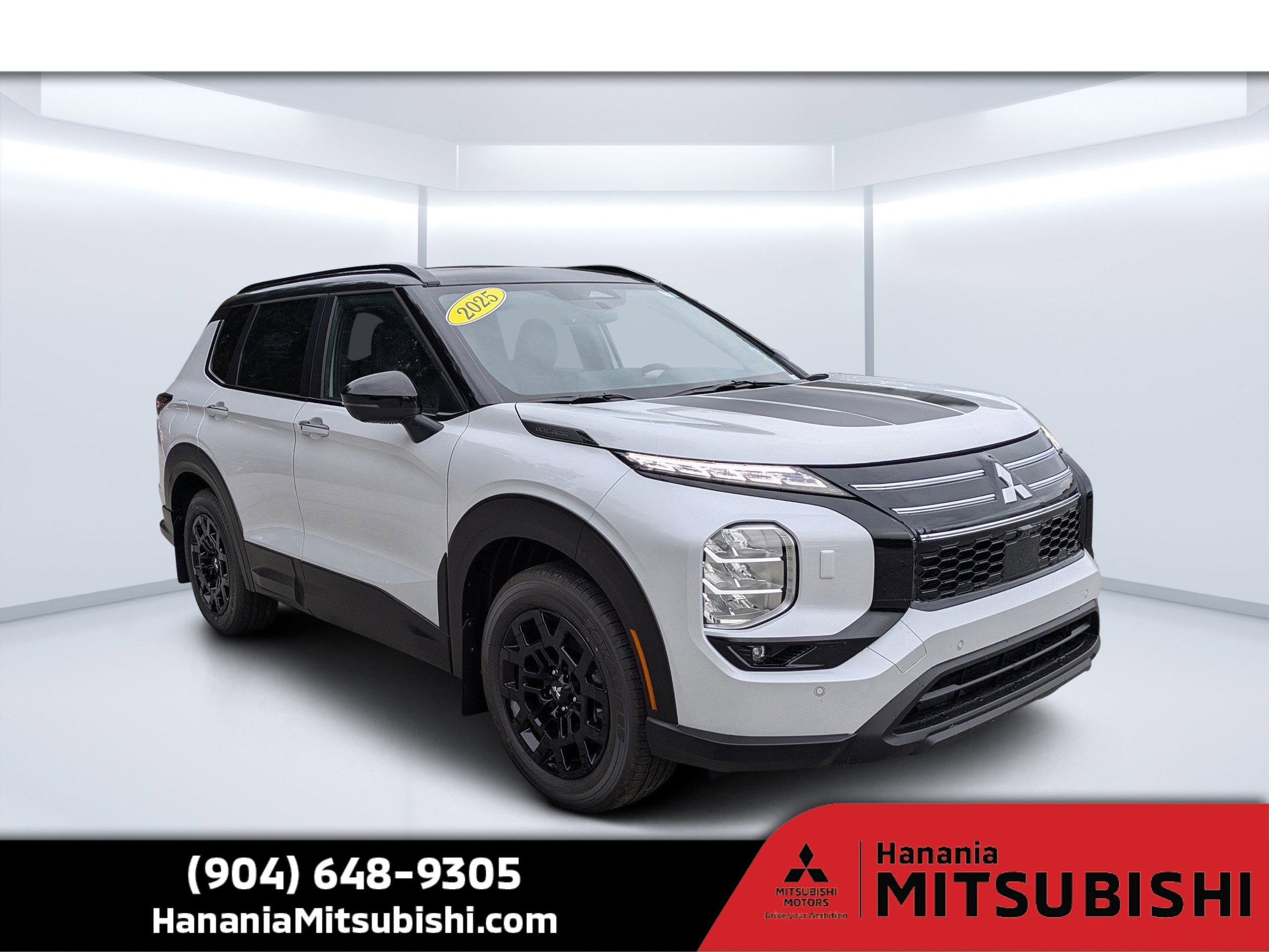 2025 Mitsubishi Outlander Trail Edition's photo