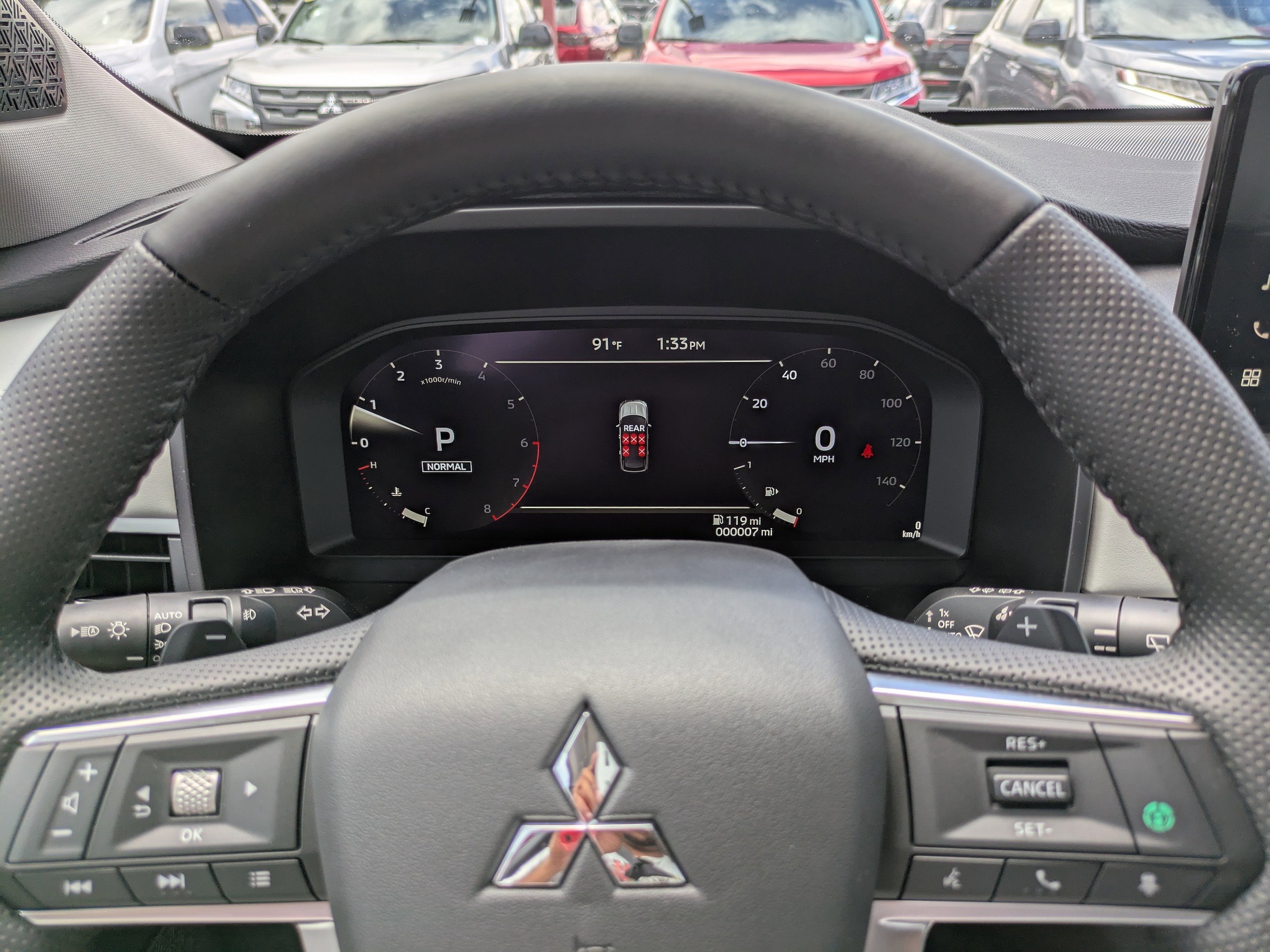 2025 Mitsubishi Outlander SE - Photo 30