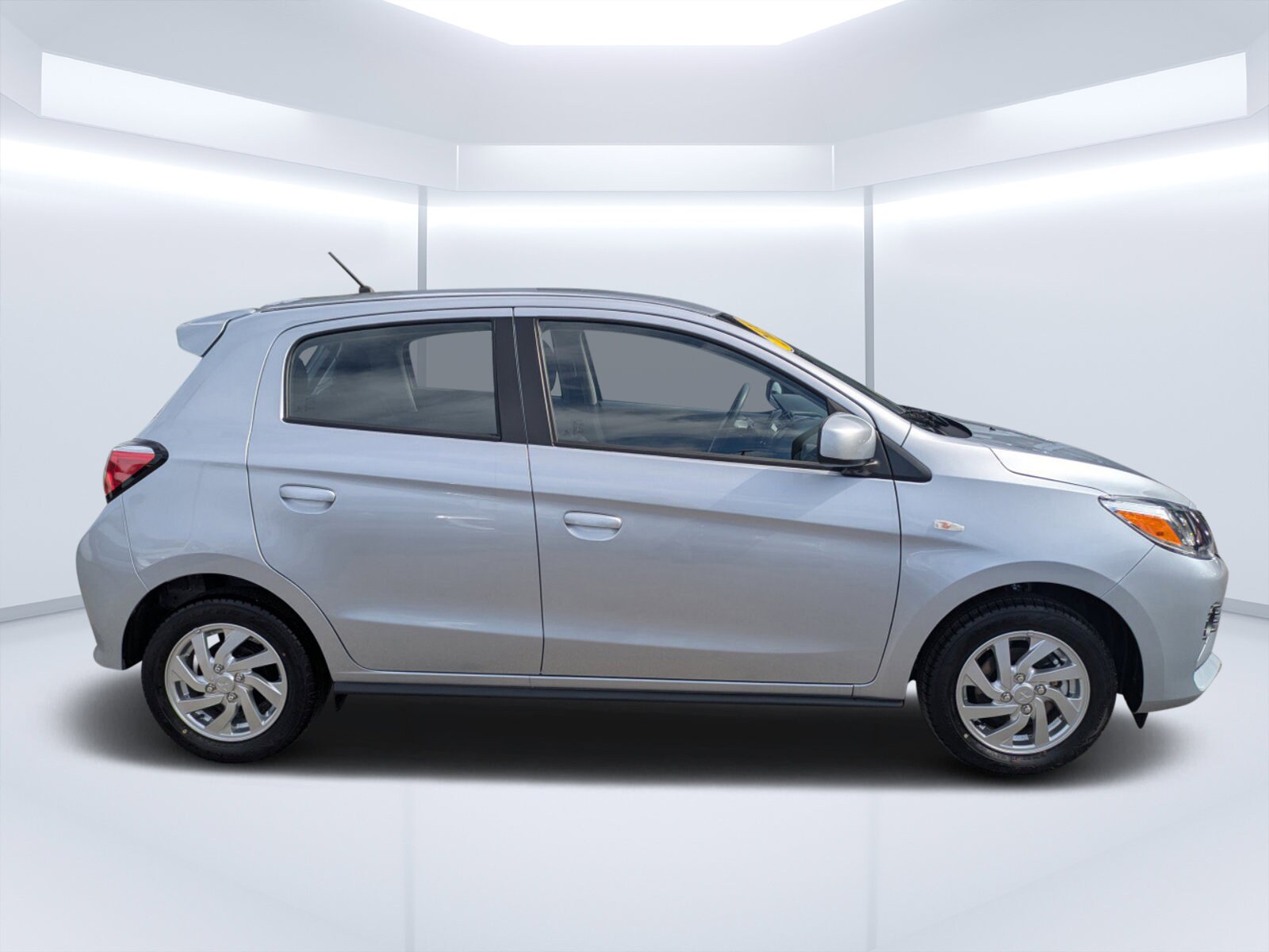 2024 Mitsubishi Mirage LE photo 2