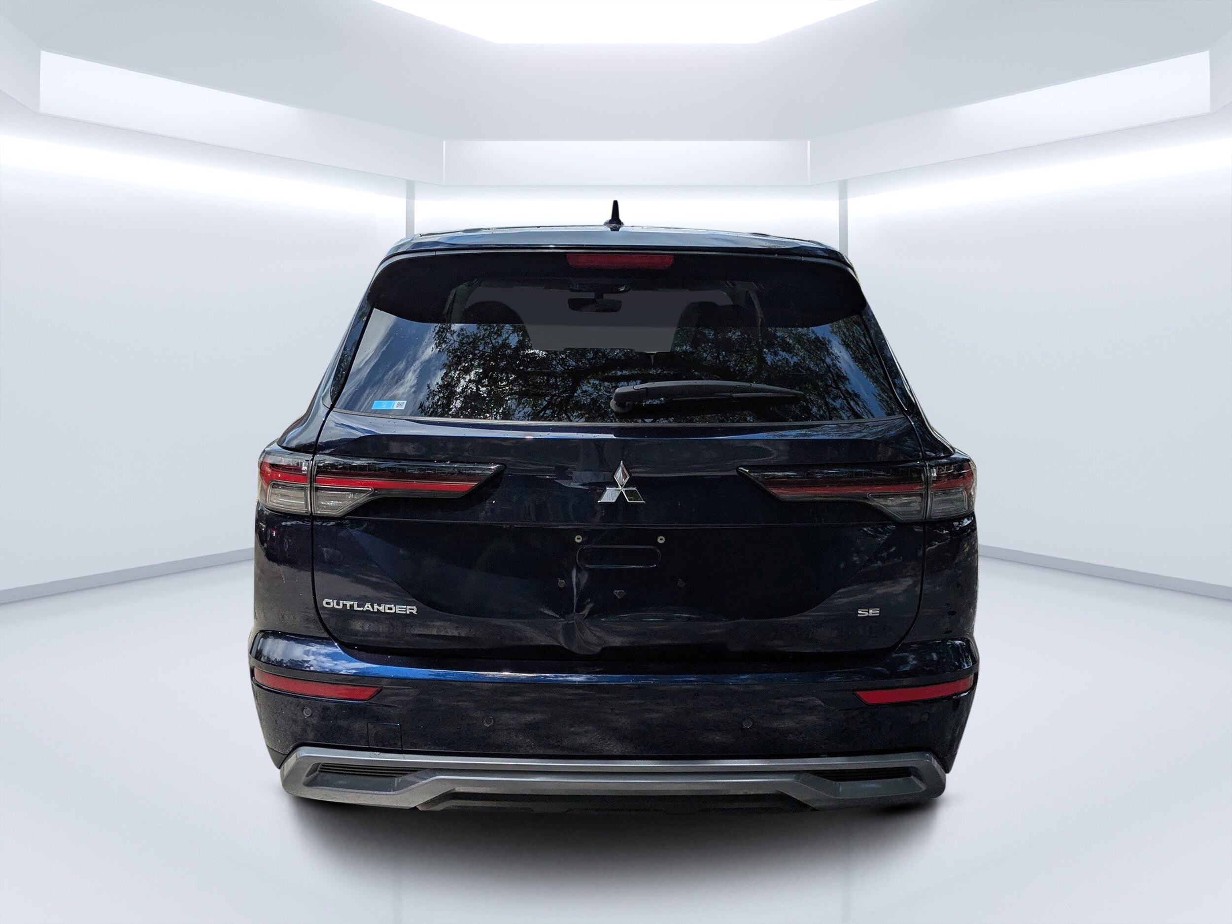 2025 Mitsubishi Outlander SE photo 4