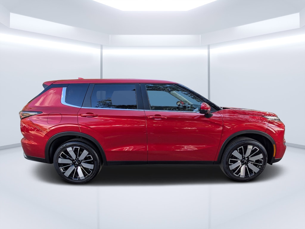 New 2026 Mitsubishi Outlander SE SUV