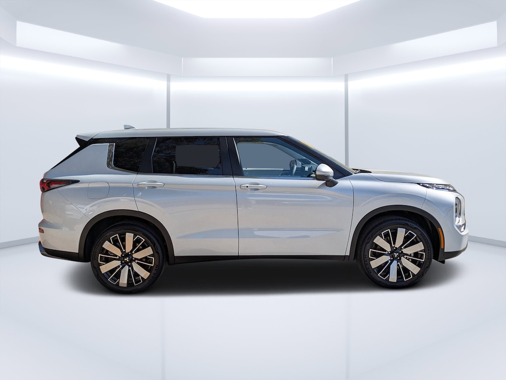 New 2026 Mitsubishi Outlander SE SUV