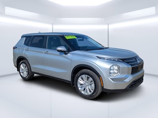 2025 Mitsubishi Outlander ES SUV