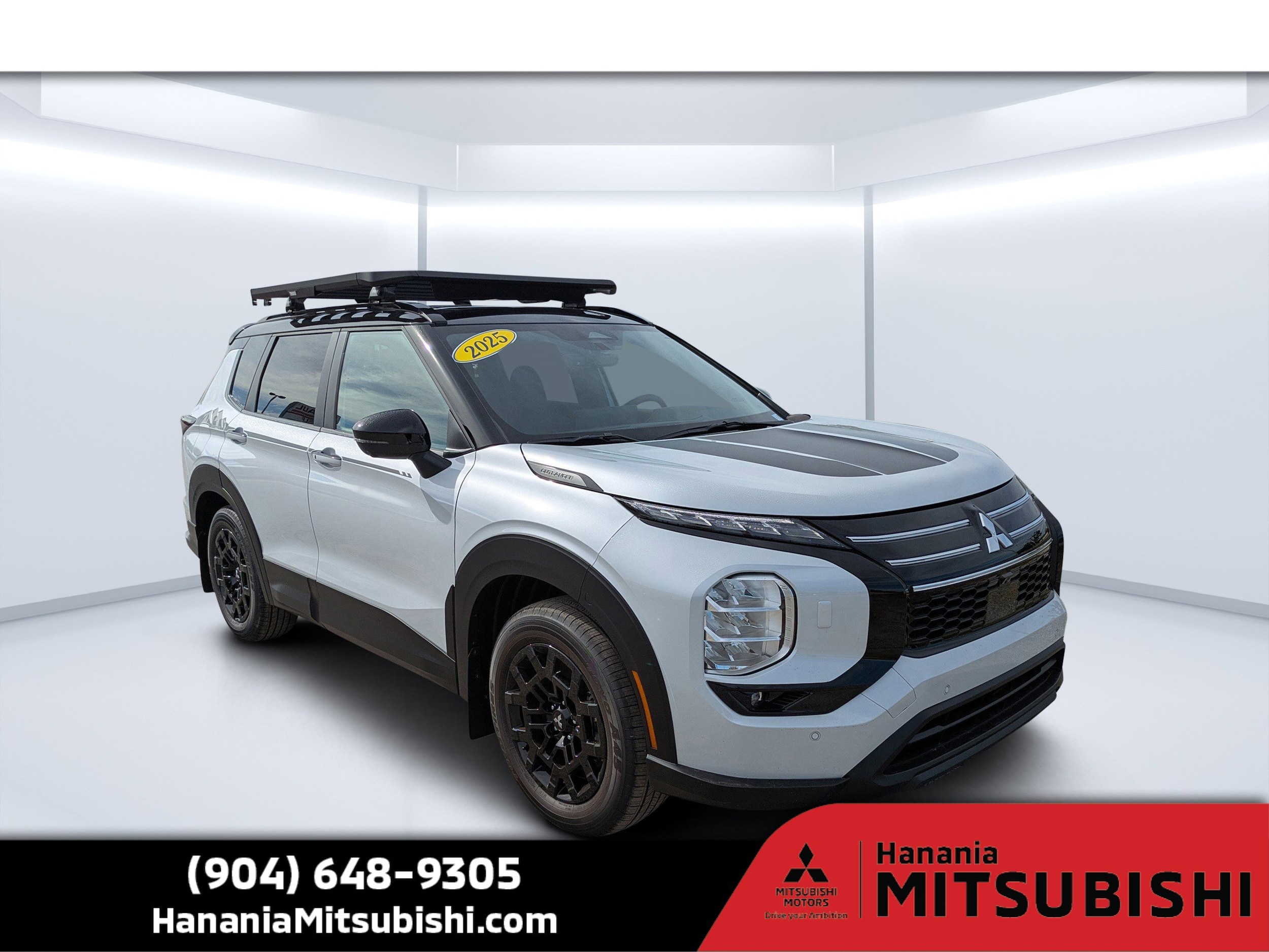 2025 Mitsubishi Outlander Trail Edition's photo