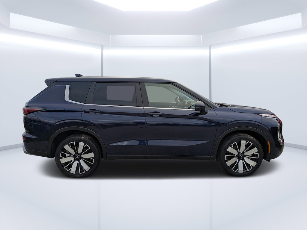 New 2025 Mitsubishi Outlander SE SUV