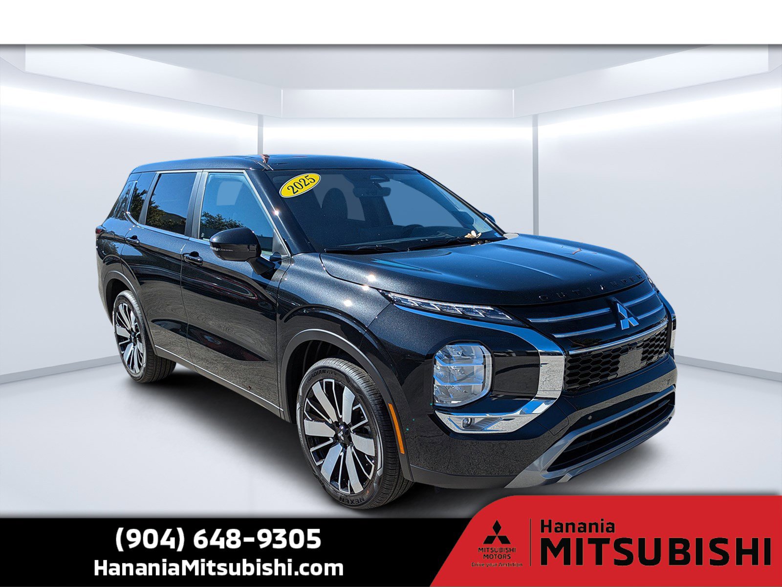 2025 Mitsubishi Outlander SE's photo