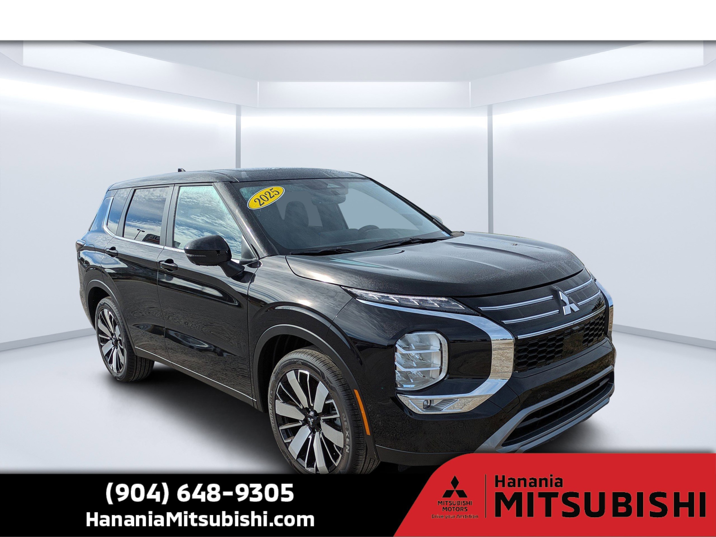 2025 Mitsubishi Outlander SE's photo