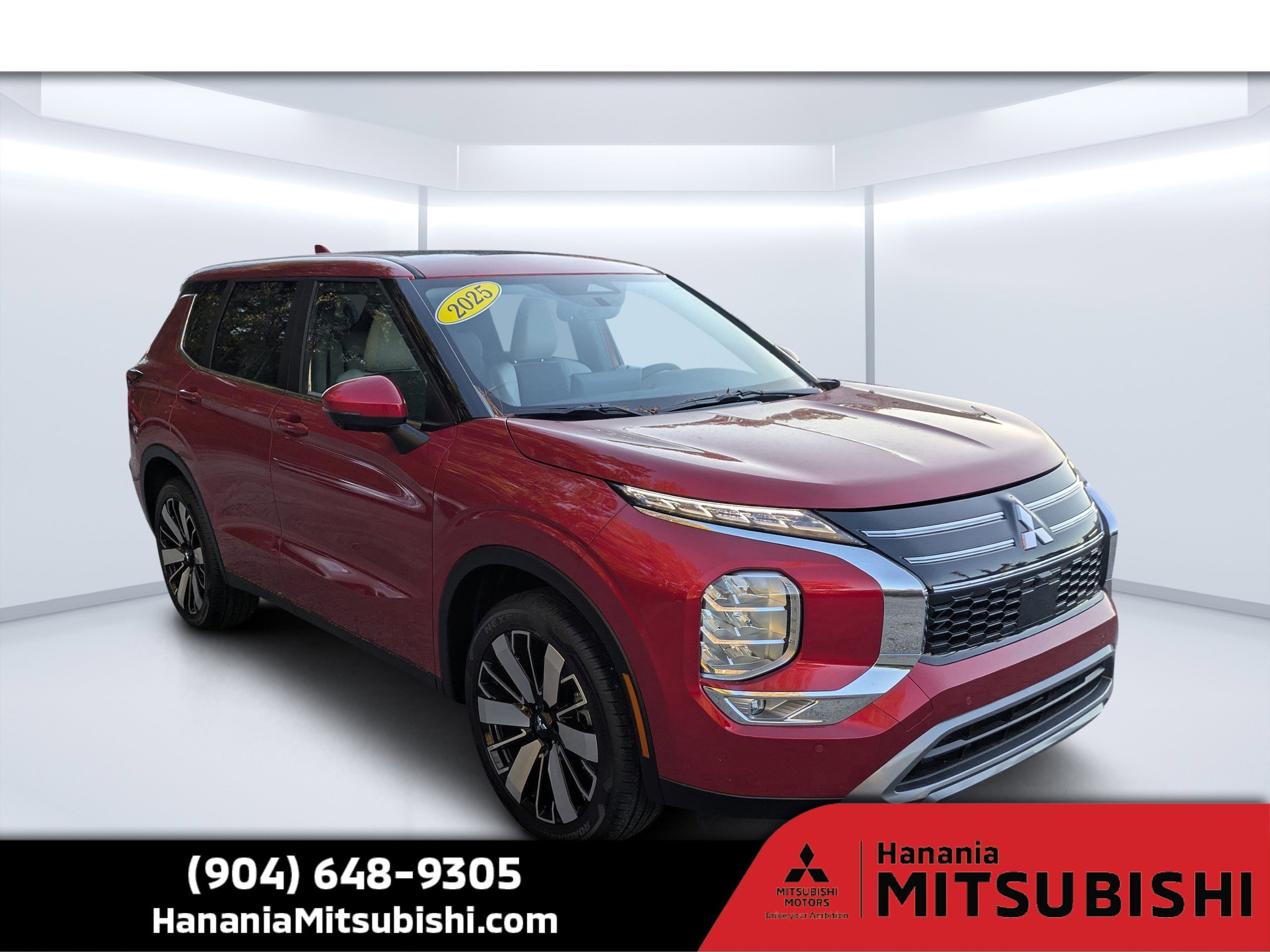 2025 Mitsubishi Outlander SE's photo