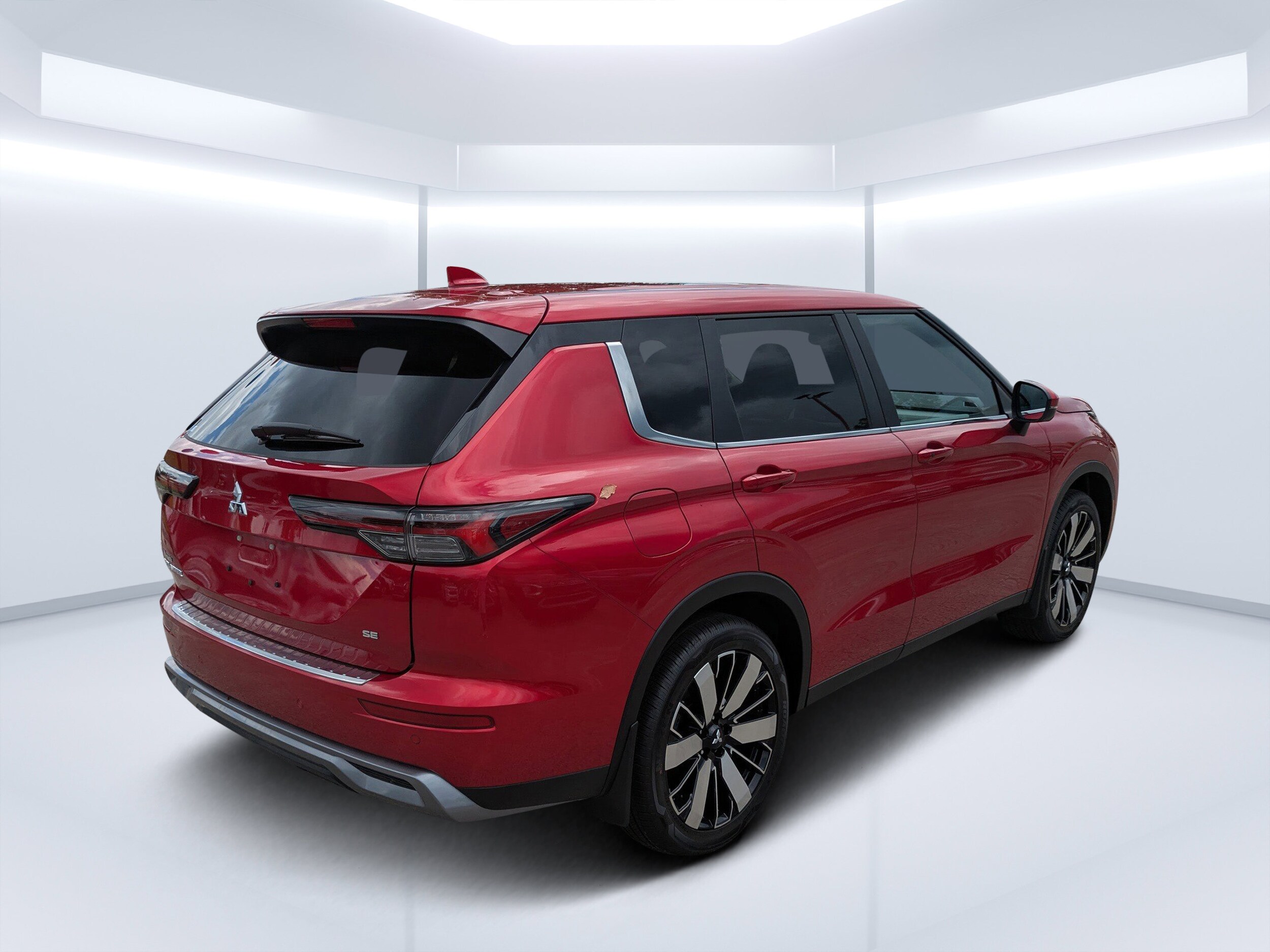 2025 Mitsubishi Outlander SE photo 3