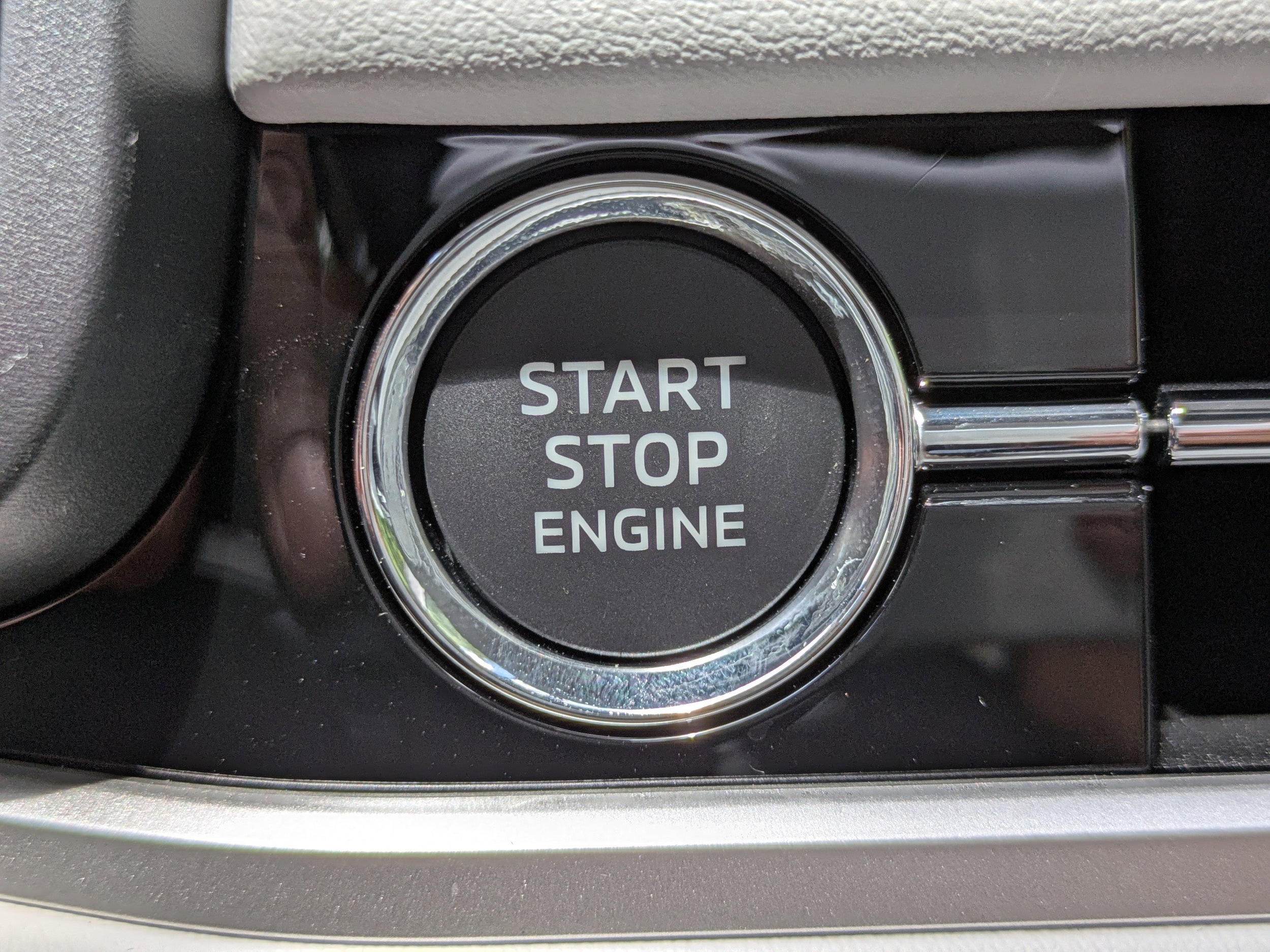 2025 Mitsubishi Outlander SE - Photo 31
