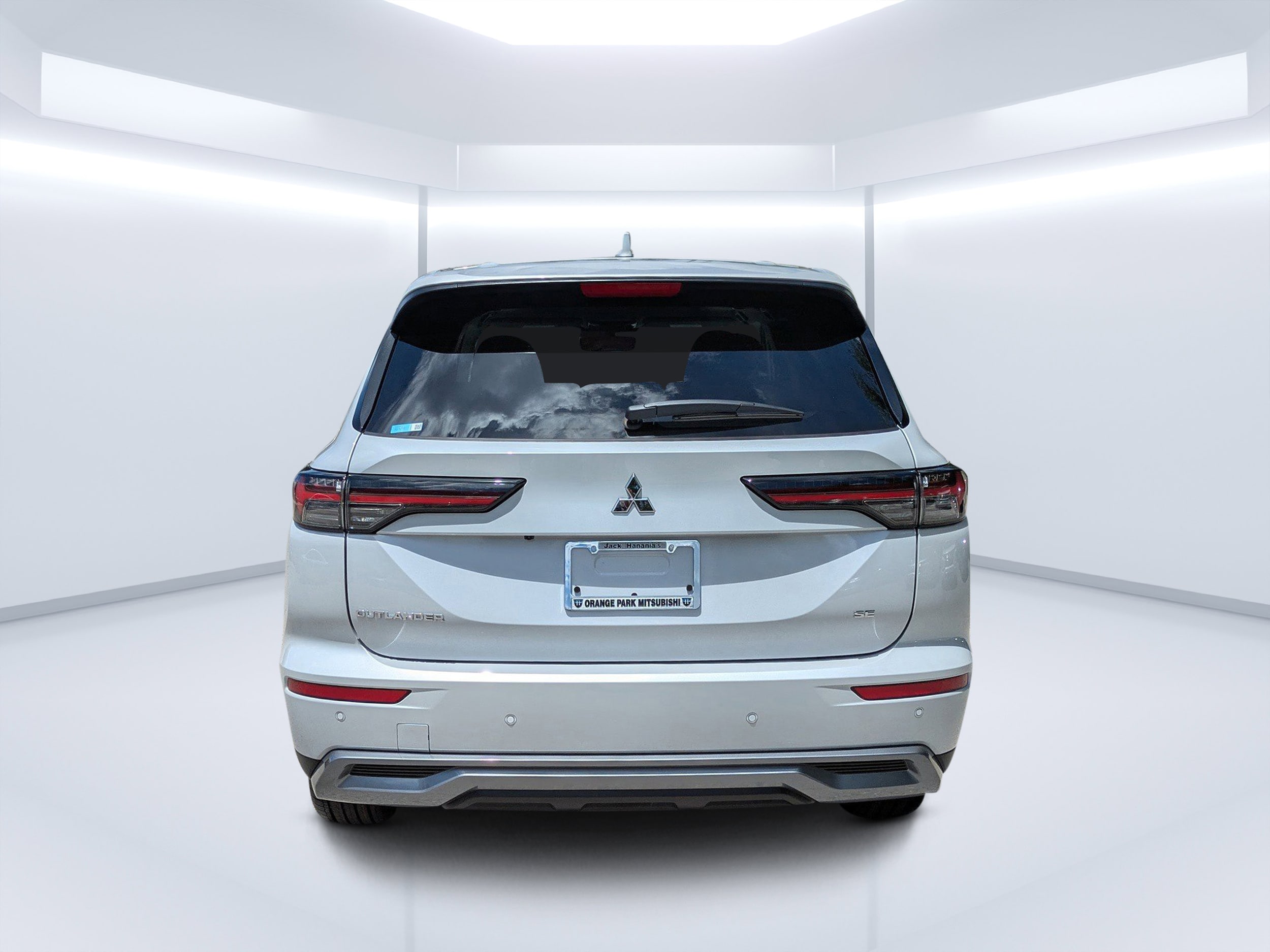 2025 Mitsubishi Outlander SE - Photo 4