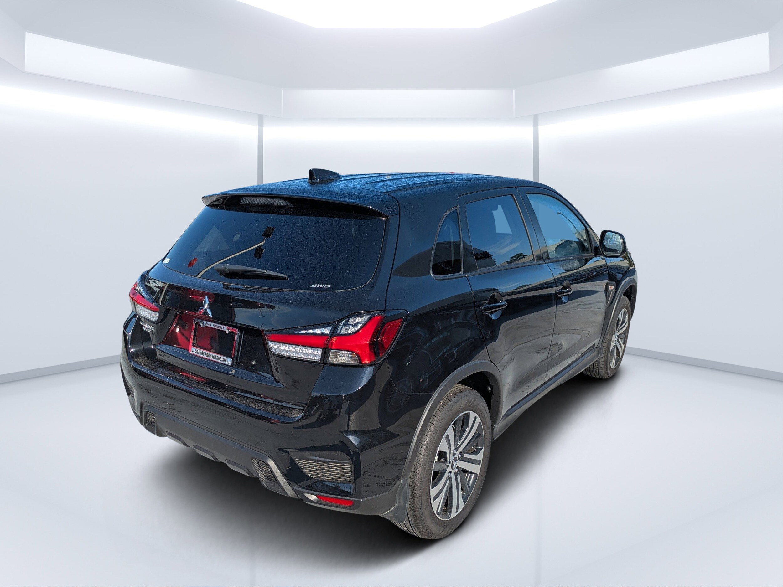 2025 Mitsubishi Eclipse Cross SE photo 2