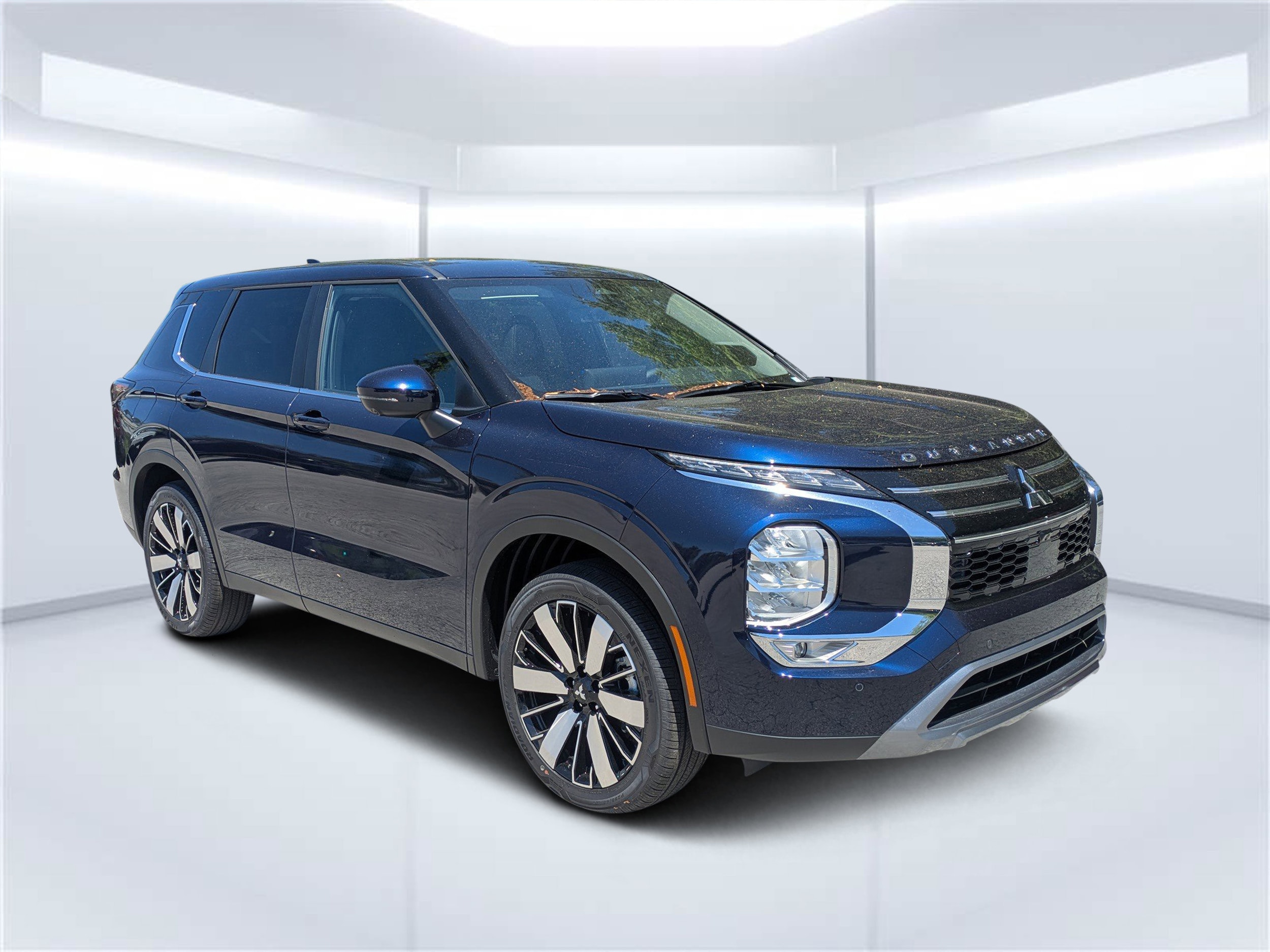 2026 Mitsubishi Outlander SE FWD's photo
