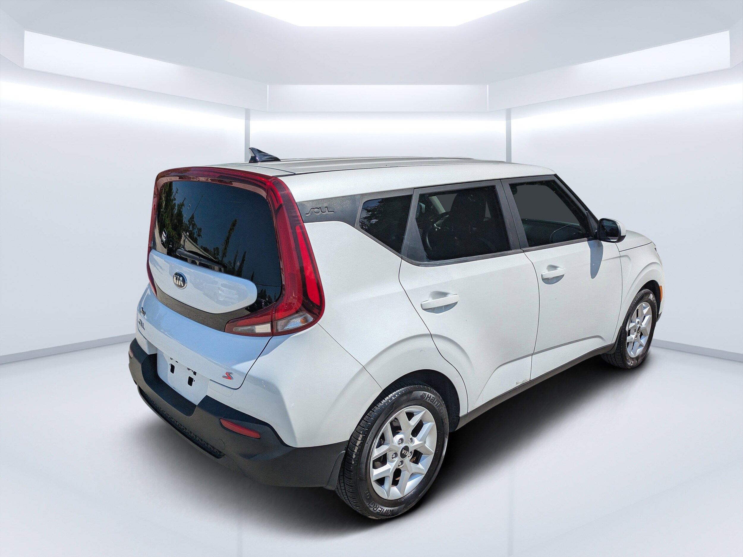 2020 Kia Soul S photo 3