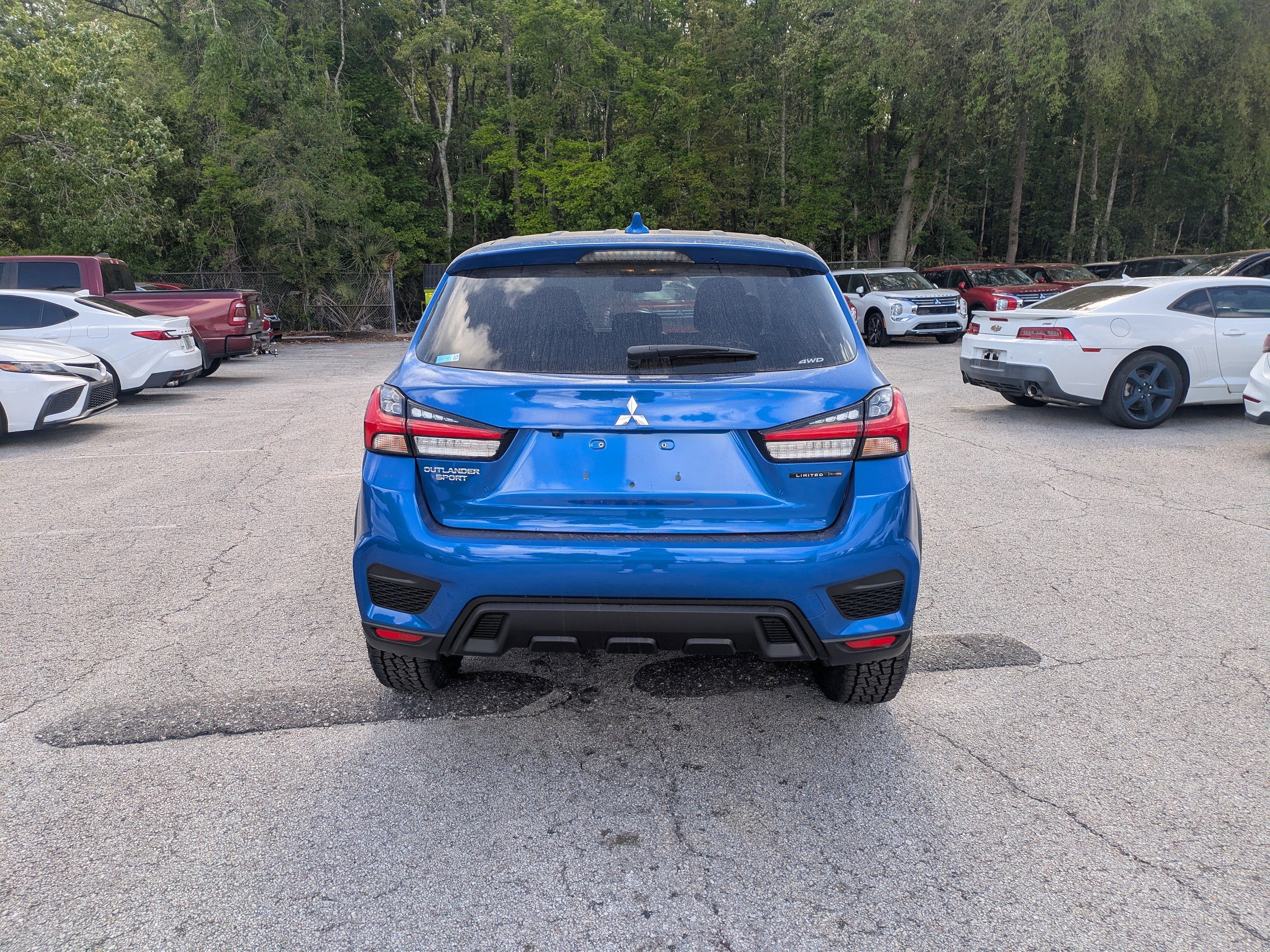 View vehicle photo 4