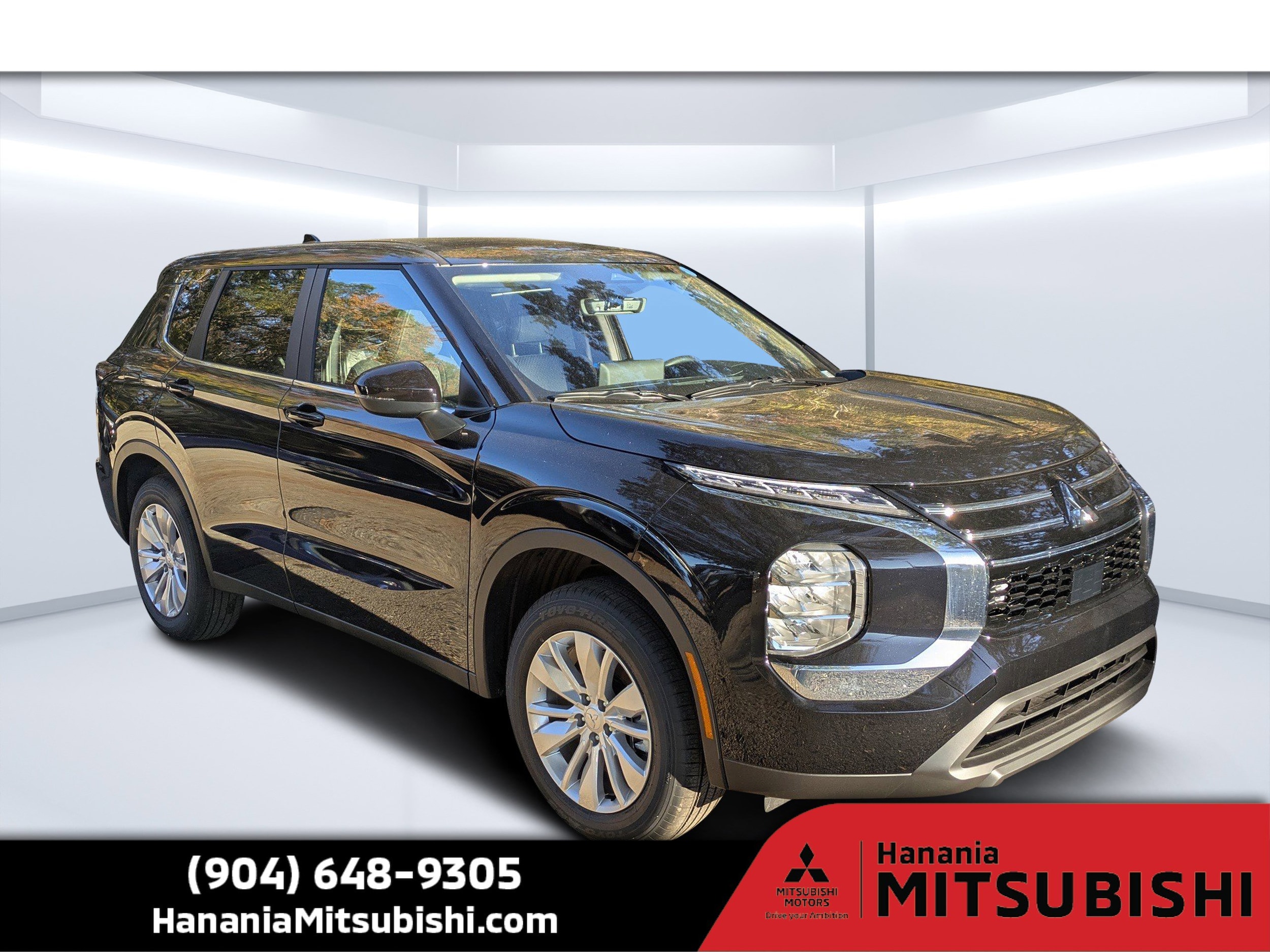 2026 Mitsubishi Outlander ES's photo