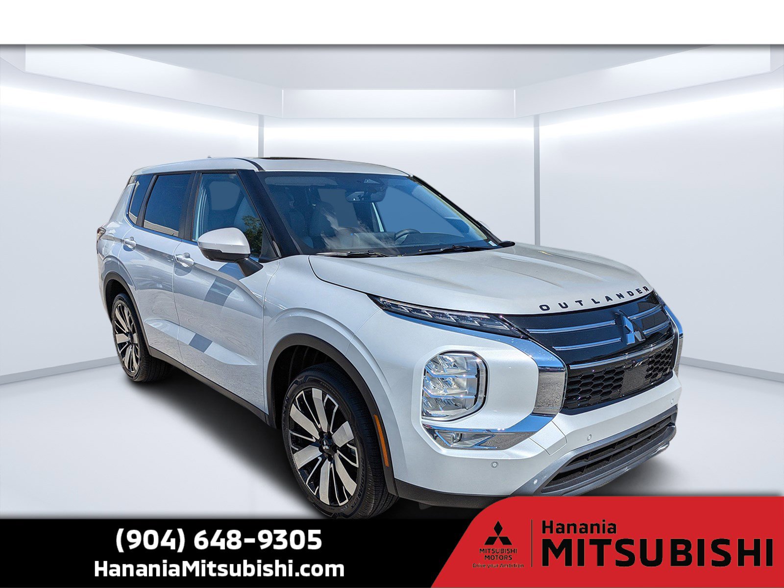 2025 Mitsubishi Outlander SE's photo