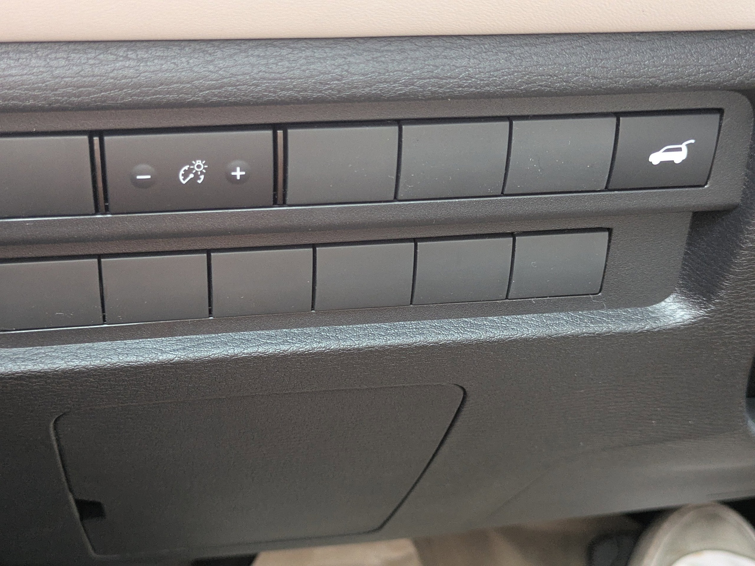 2025 Mitsubishi Outlander SE - Photo 25